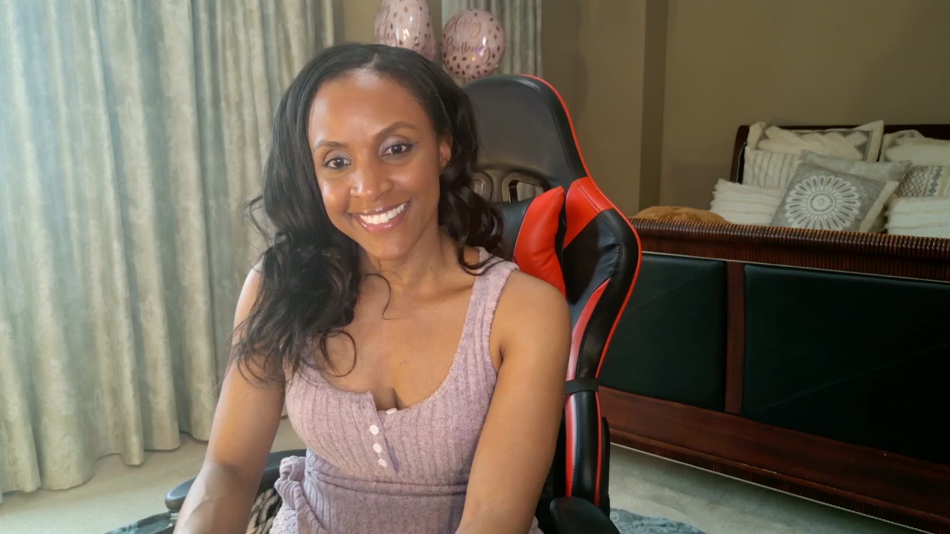 Gallery image thumbnail from Ms_WetNWild's myfreecams stream on, 05/02/2025, 22:33 image 16 of 20