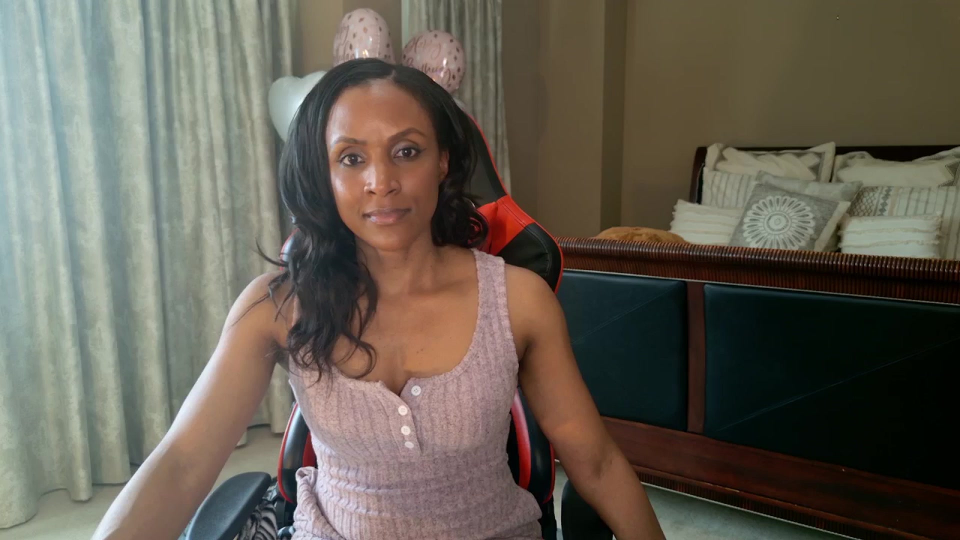 Gallery image thumbnail from Ms_WetNWild's myfreecams stream on, 05/02/2025, 22:33 image 10 of 20