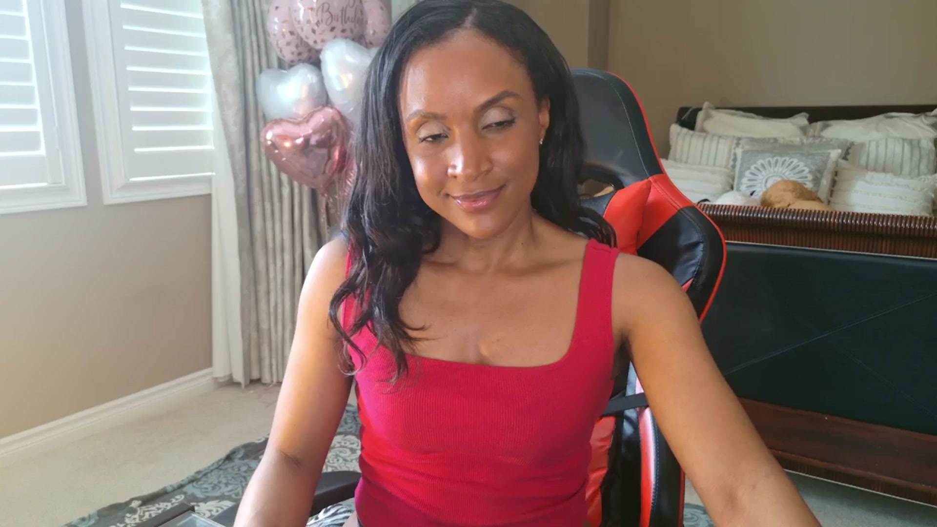 Gallery image thumbnail from Ms_WetNWild's myfreecams stream on, 05/05/2025, 21:55 image 15 of 20