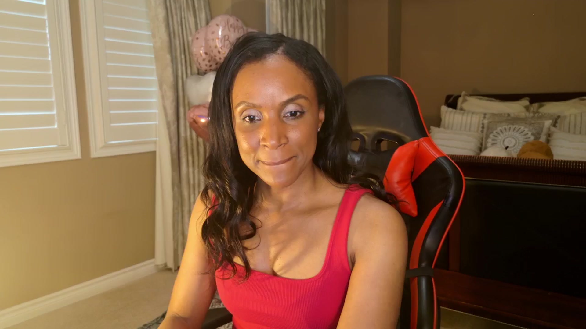 Gallery image thumbnail from Ms_WetNWild's myfreecams stream on, 05/06/2025, 24:06 image 6 of 20