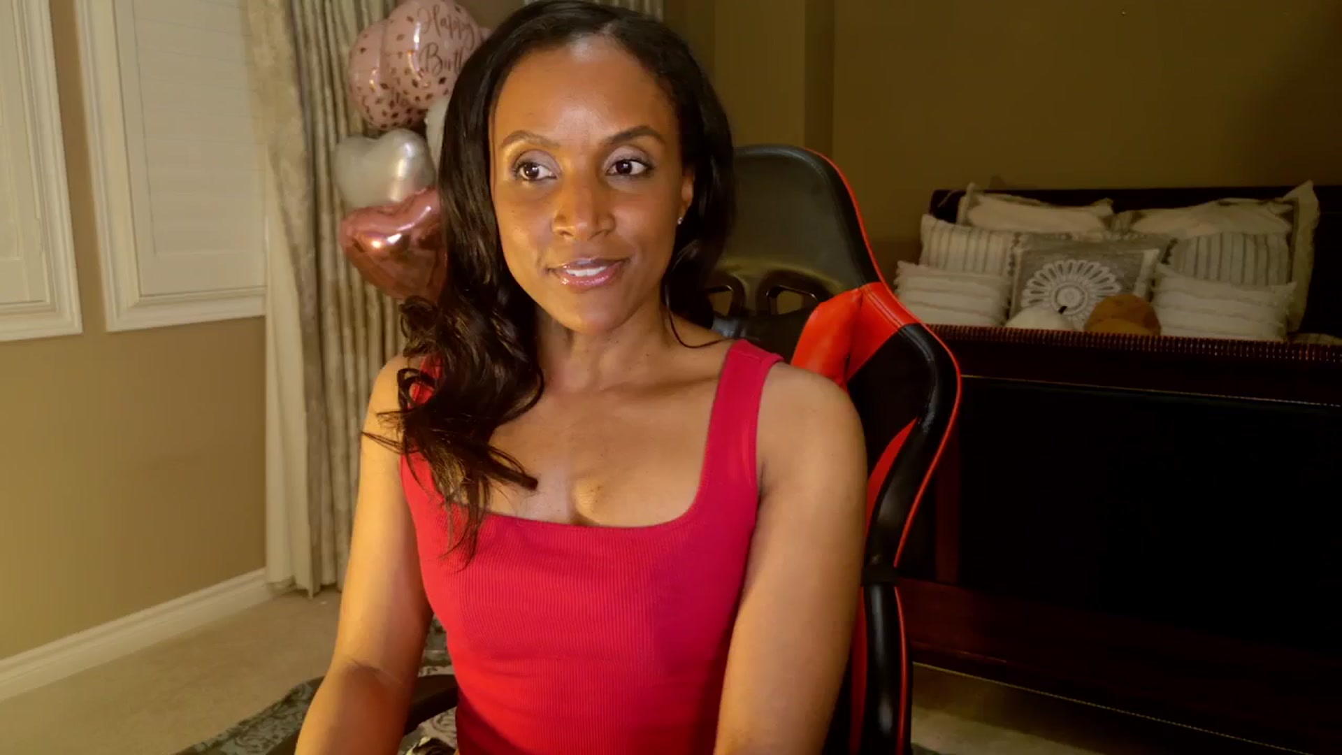 Gallery image thumbnail from Ms_WetNWild's myfreecams stream on, 05/06/2025, 24:41 image 5 of 20