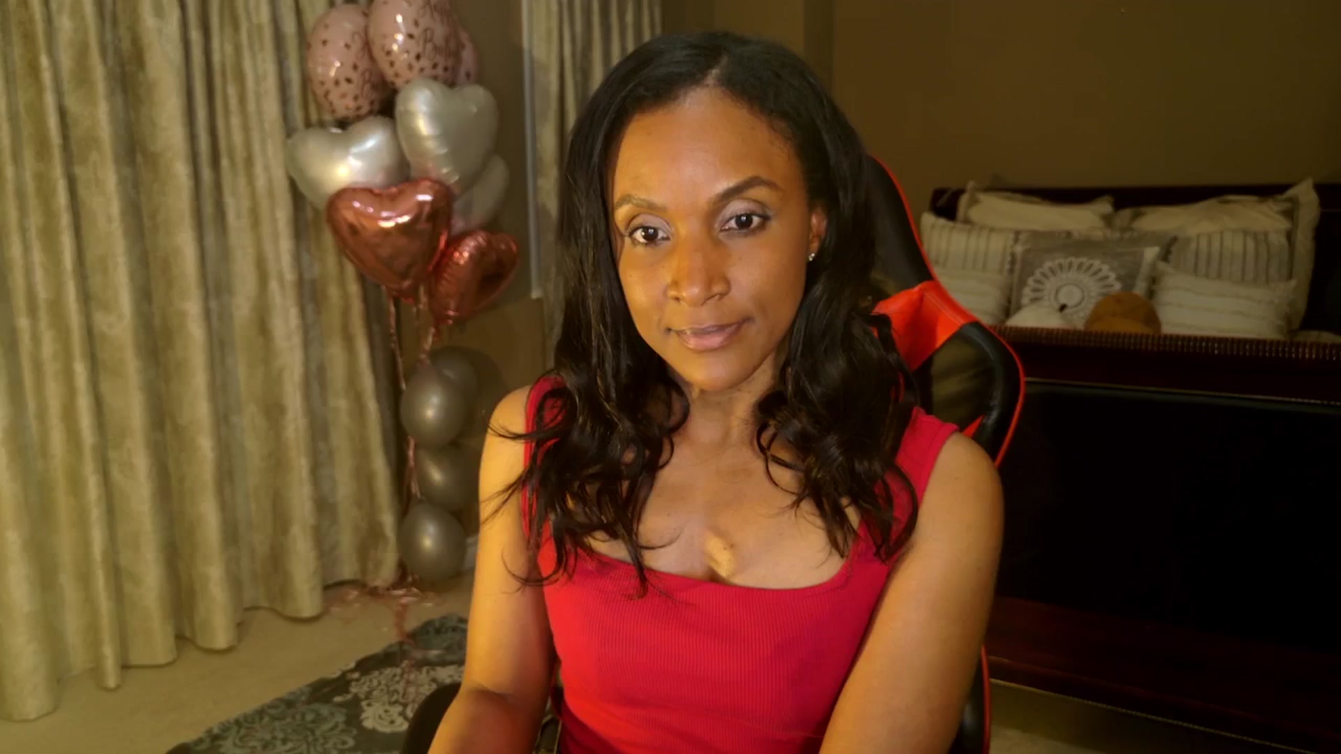Gallery image thumbnail from Ms_WetNWild's myfreecams stream on, 05/06/2025, 24:41 image 15 of 20