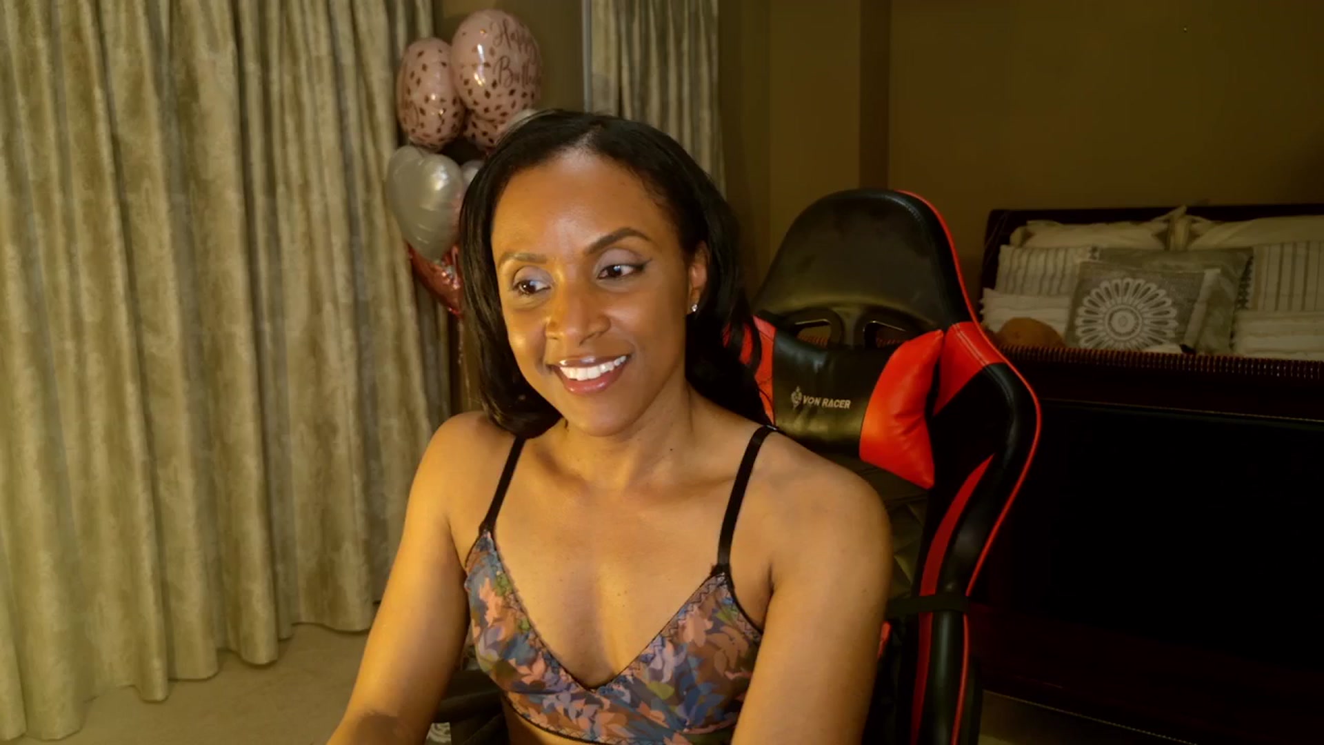 Gallery image thumbnail from Ms_WetNWild's myfreecams stream on, 05/07/2025, 04:19 image 17 of 20