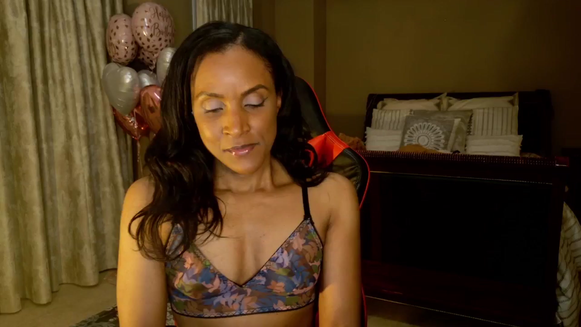 Gallery image thumbnail from Ms_WetNWild's myfreecams stream on, 05/07/2025, 04:19 image 1 of 20