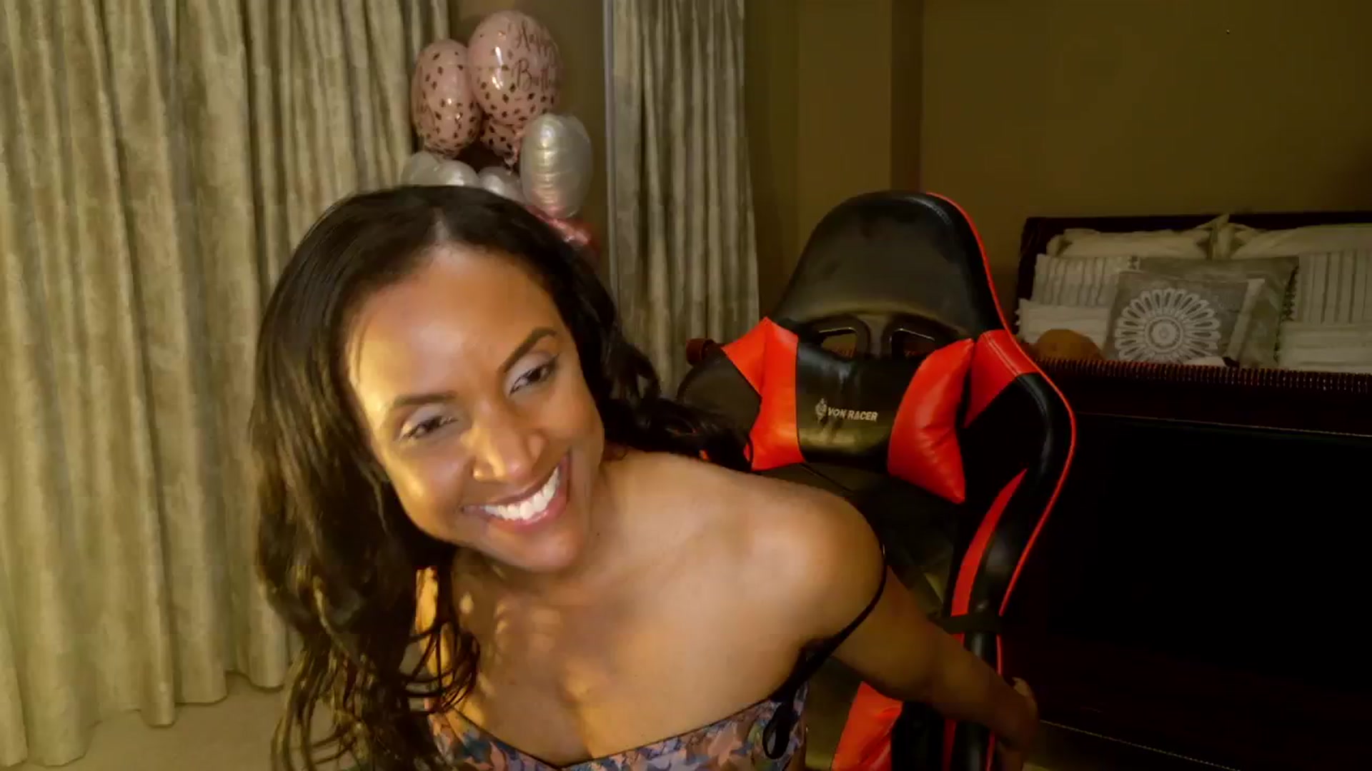 Gallery image thumbnail from Ms_WetNWild's myfreecams stream on, 05/07/2025, 04:19 image 18 of 20