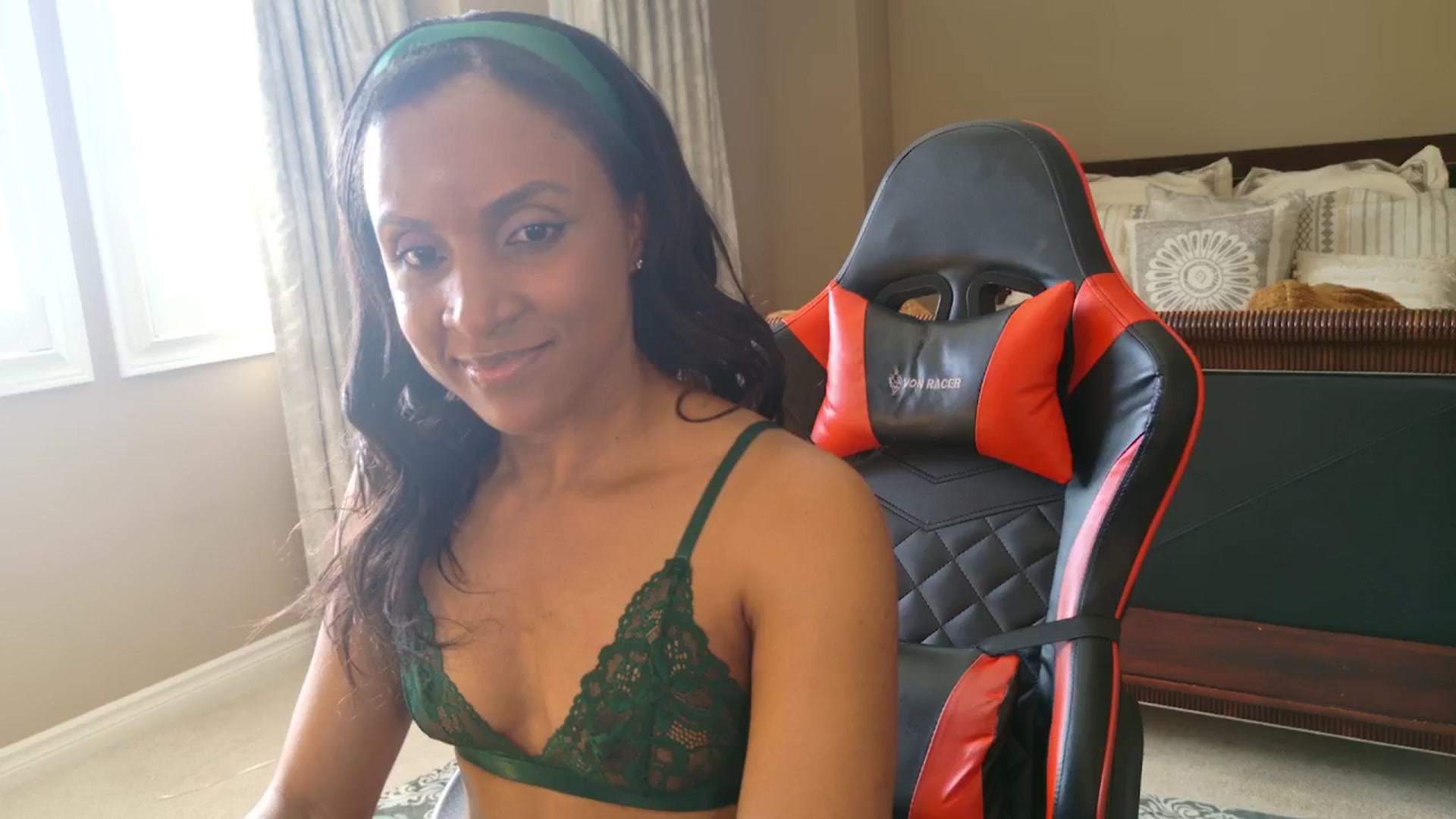 Gallery image thumbnail from Ms_WetNWild's myfreecams stream on, 05/09/2025, 21:56 image 4 of 20