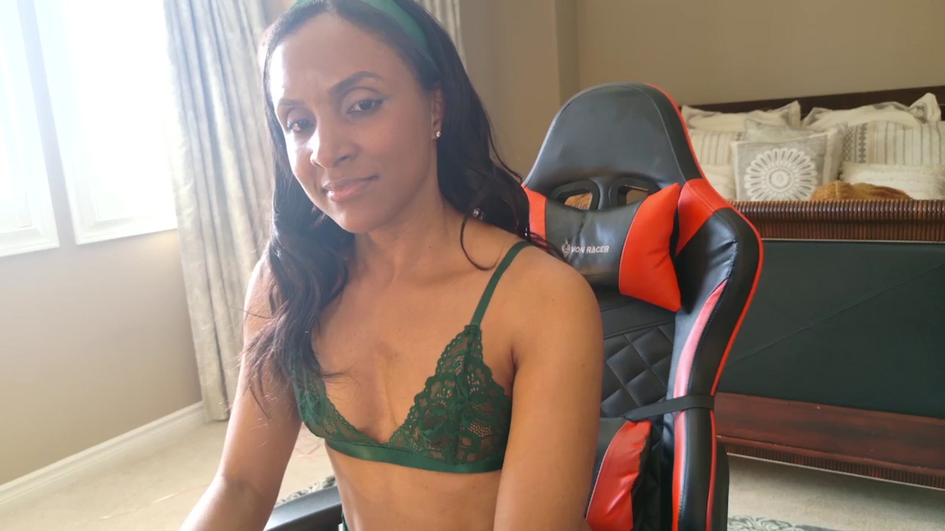 Gallery image thumbnail from Ms_WetNWild's myfreecams stream on, 05/09/2025, 21:56 image 10 of 20