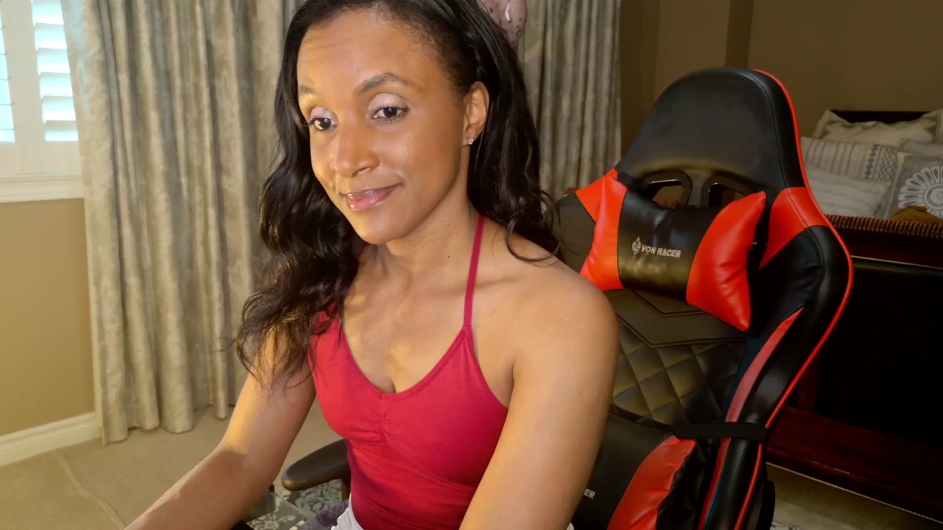Gallery image thumbnail from Ms_WetNWild's myfreecams stream on, 05/17/2025, 19:17 image 1 of 20