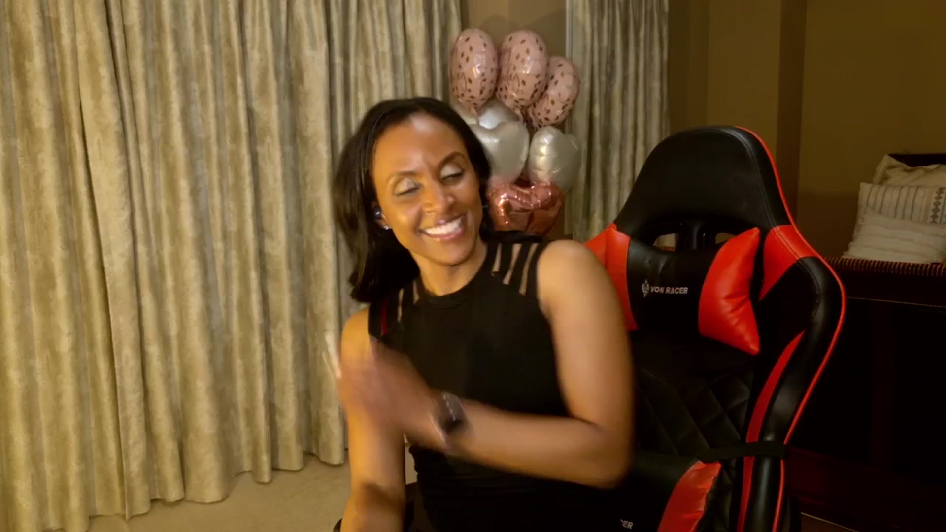 Gallery image thumbnail from Ms_WetNWild's myfreecams stream on, 05/18/2025, 05:54 image 18 of 20
