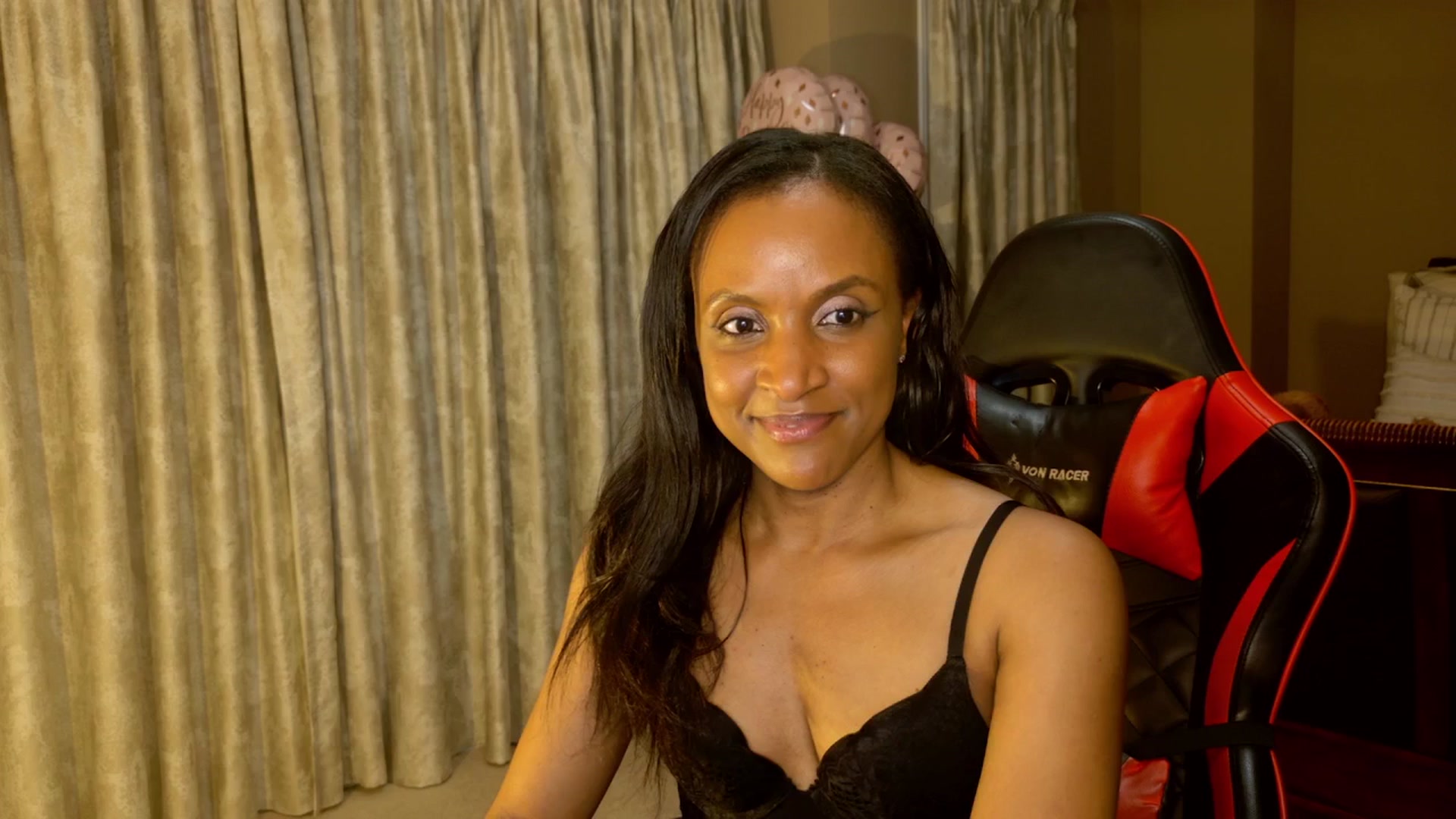 Gallery image thumbnail from Ms_WetNWild's myfreecams stream on, 05/19/2025, 02:47 image 5 of 20
