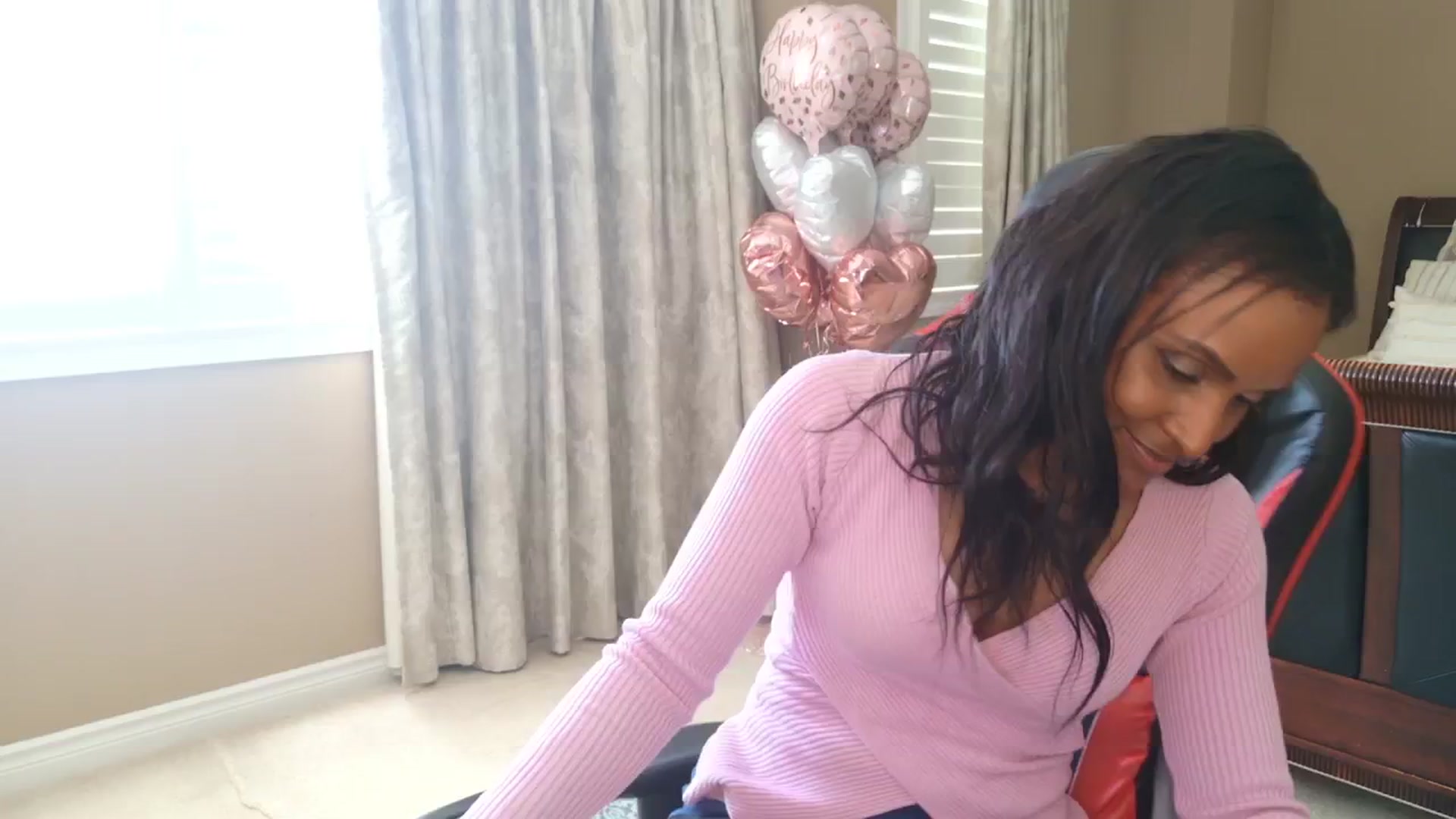 Gallery image thumbnail from Ms_WetNWild's myfreecams stream on, 05/19/2025, 22:07 image 8 of 20