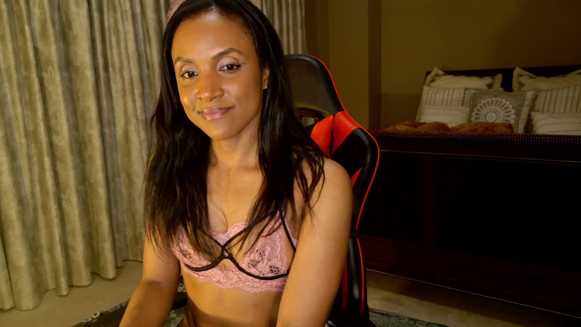 Gallery image thumbnail from Ms_WetNWild's myfreecams stream on, 05/25/2025, 04:38 image 18 of 20