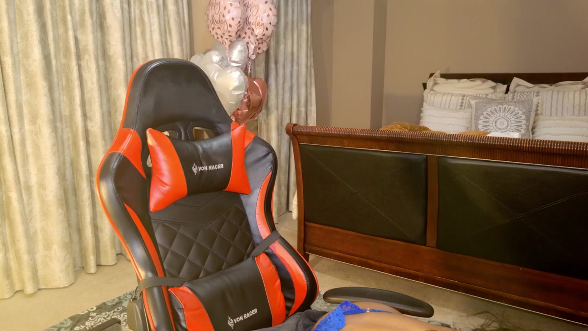 Gallery image thumbnail from Ms_WetNWild's myfreecams stream on, 05/27/2025, 02:17 image 4 of 20