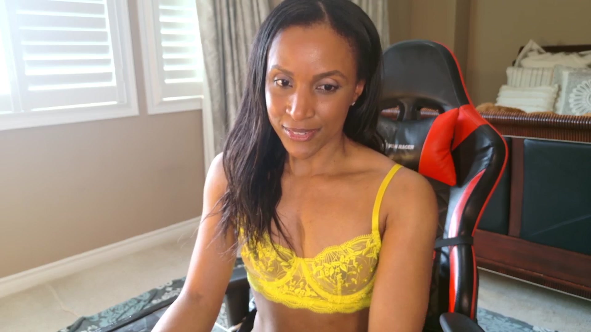Gallery image thumbnail from Ms_WetNWild's myfreecams stream on, 05/30/2025, 20:15 image 20 of 20