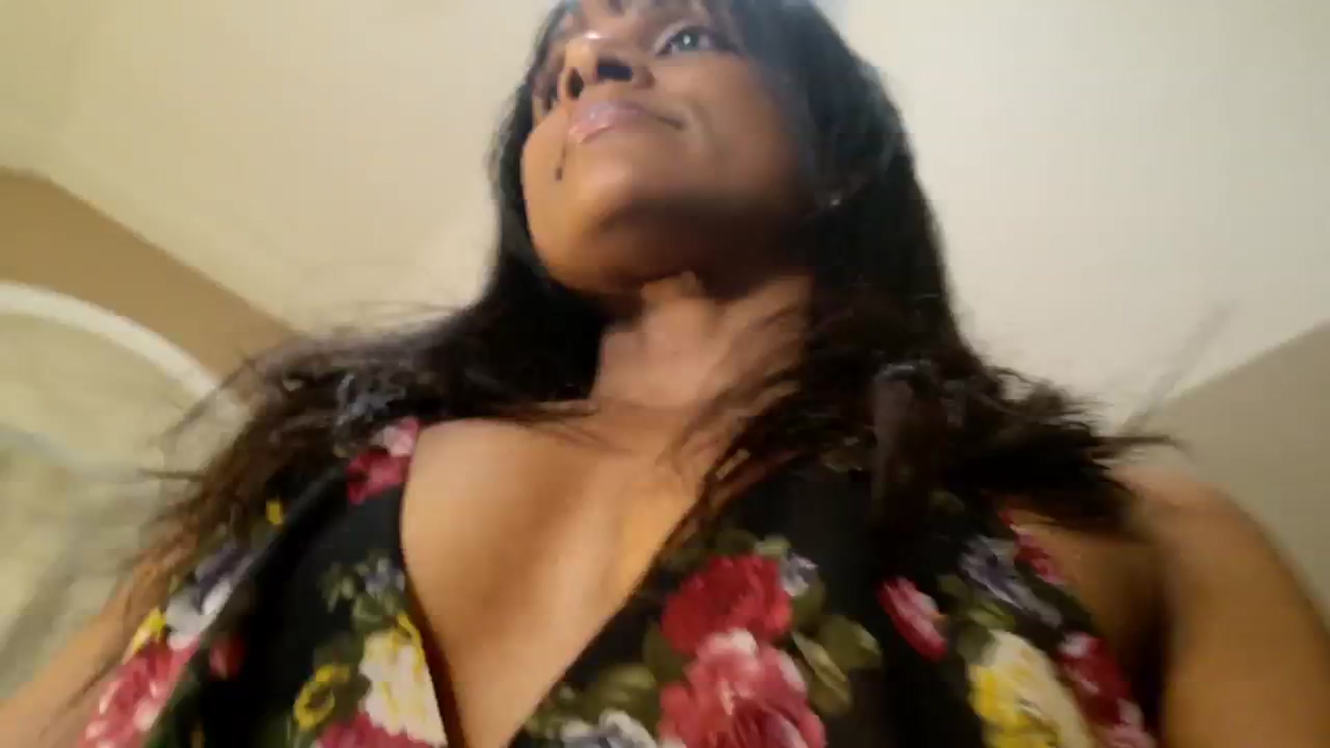 Gallery image thumbnail from Ms_WetNWild's myfreecams stream on, 06/03/2025, 24:01 image 2 of 20