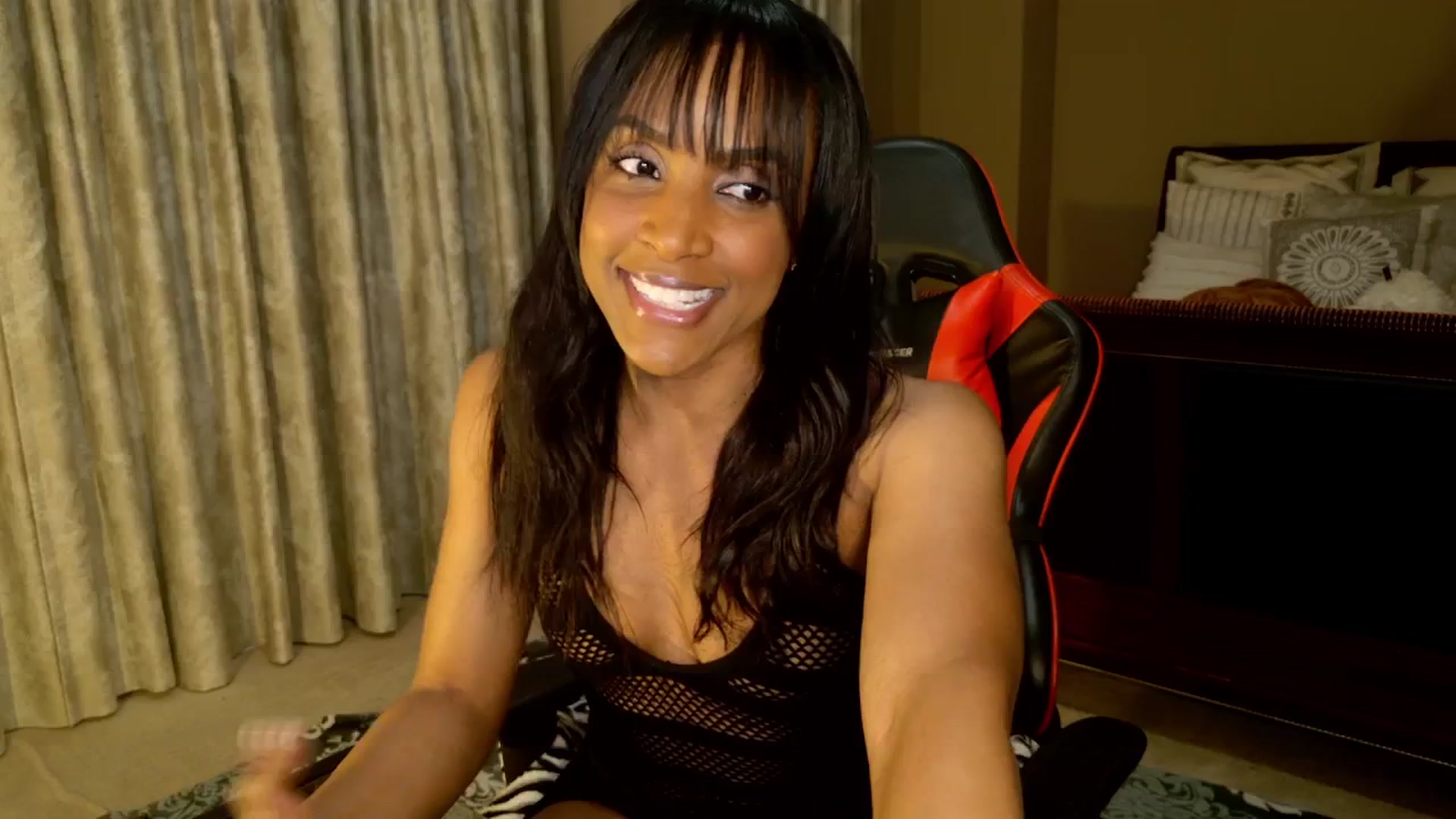 Gallery image thumbnail from Ms_WetNWild's myfreecams stream on, 06/04/2025, 24:00 image 14 of 20