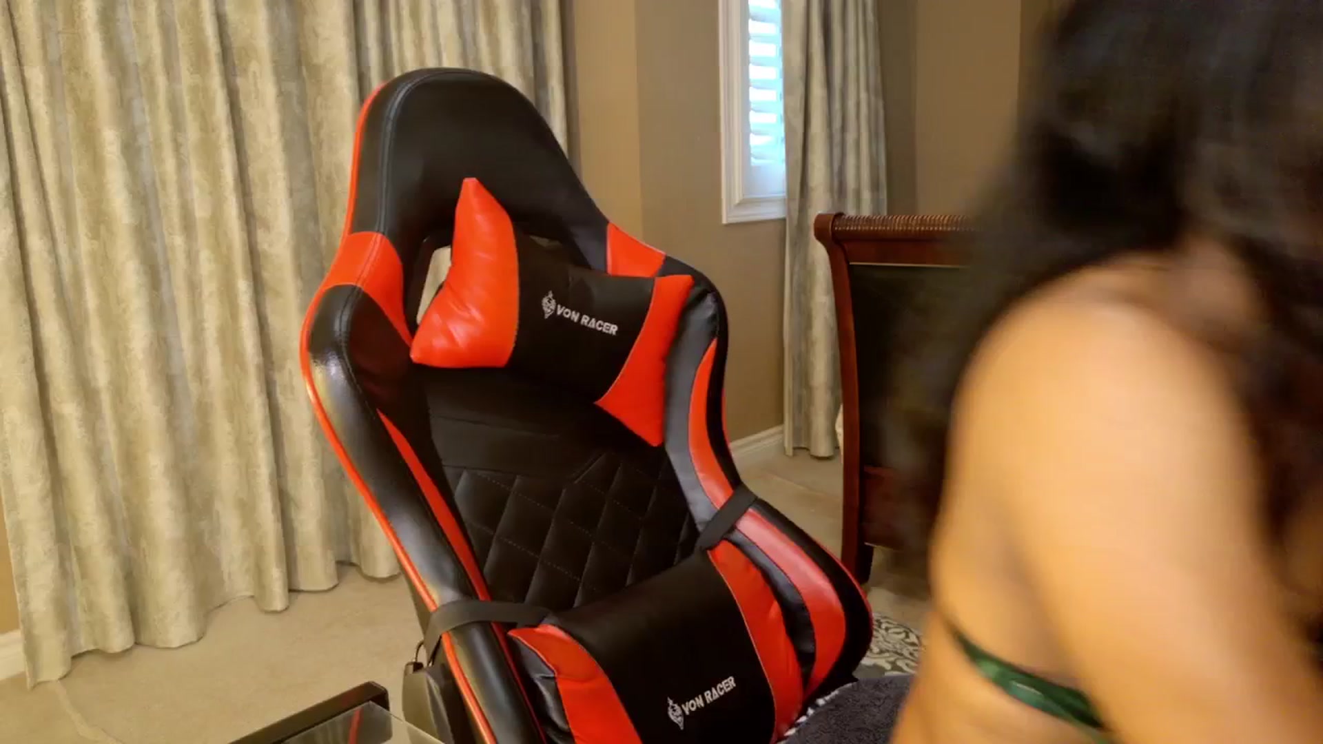 Gallery image thumbnail from Ms_WetNWild's myfreecams stream on, 06/10/2025, 01:55 image 5 of 20