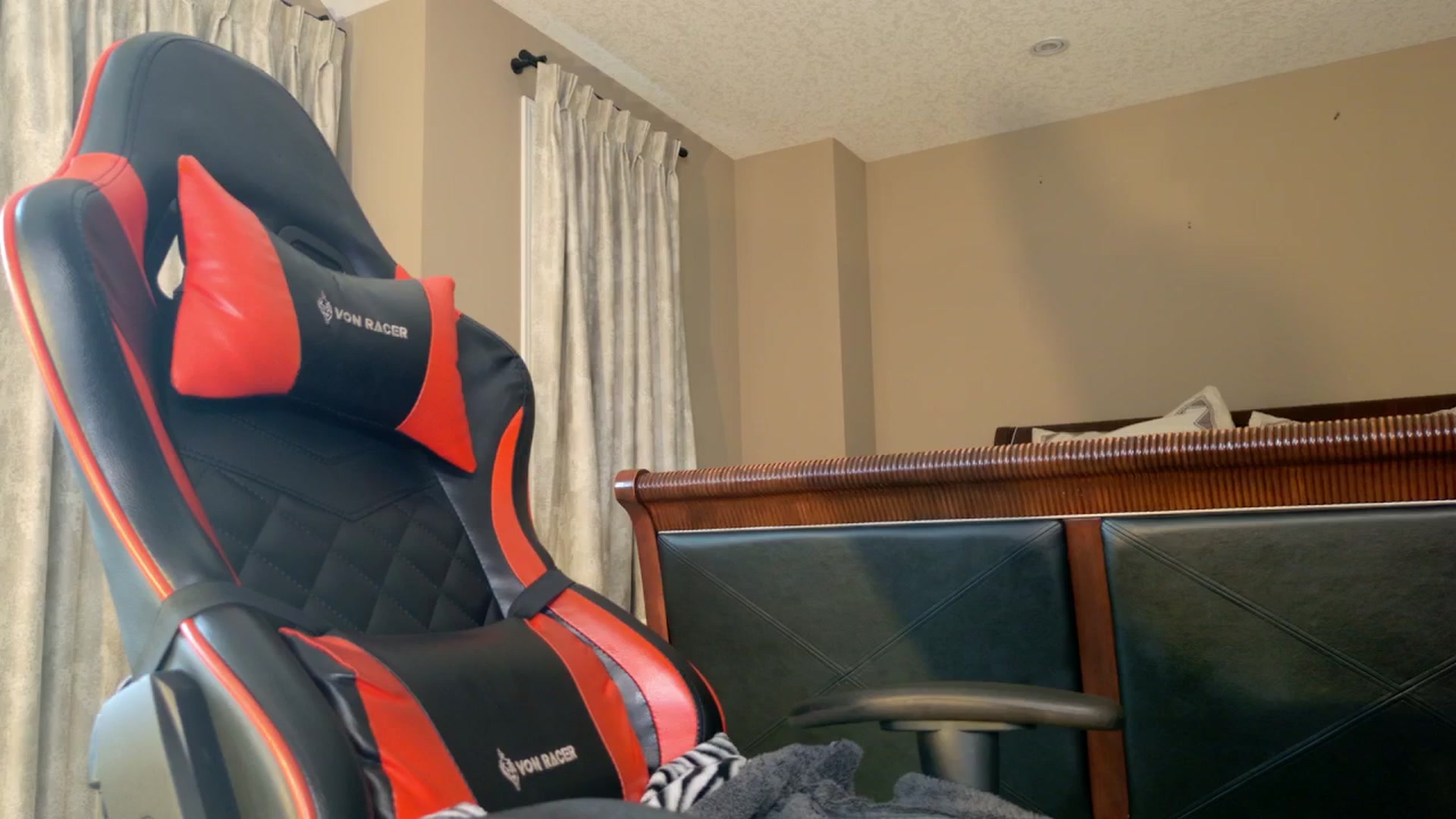 Gallery image thumbnail from Ms_WetNWild's myfreecams stream on, 06/14/2025, 24:24 image 7 of 20