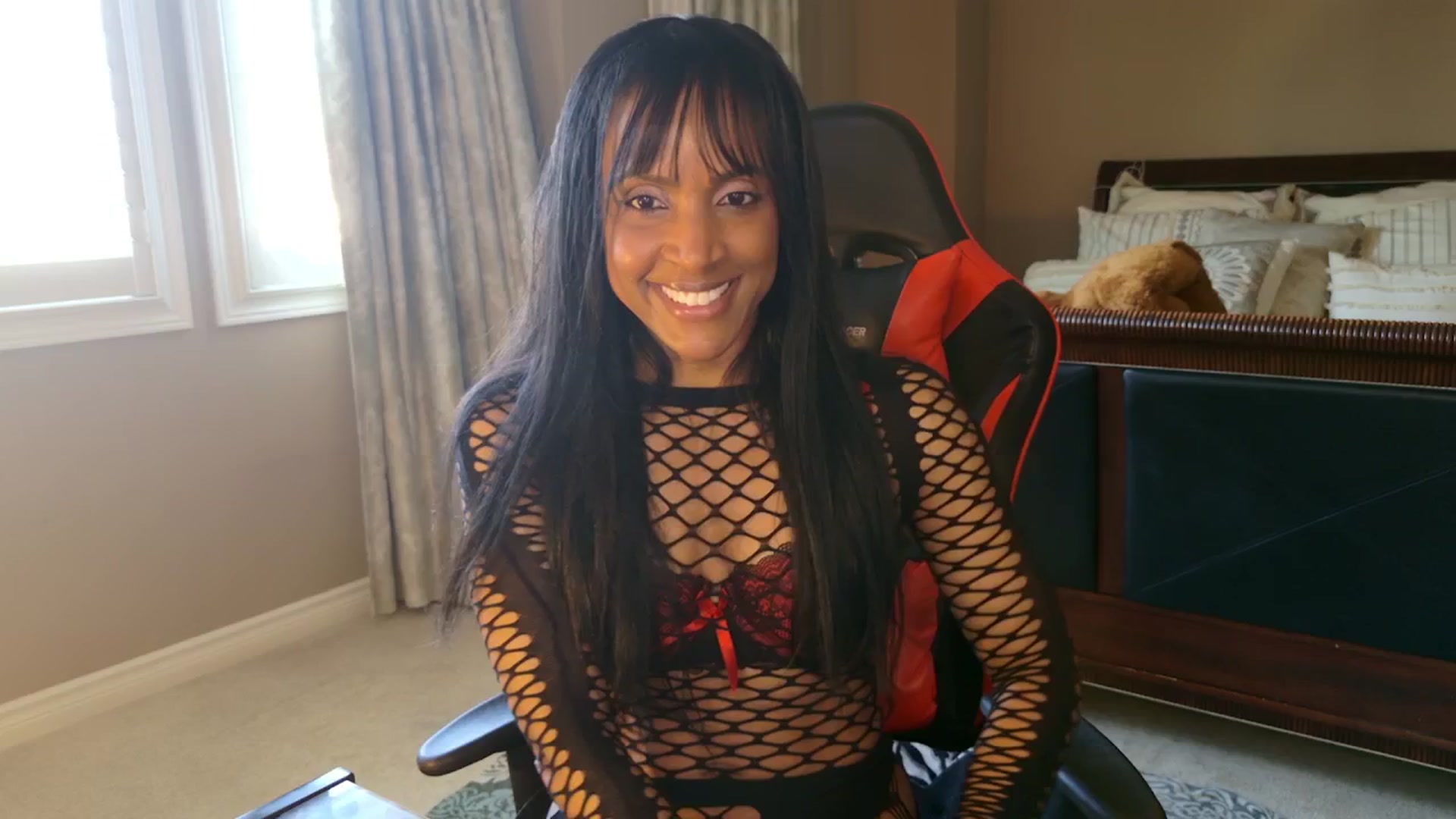 Gallery image thumbnail from Ms_WetNWild's myfreecams stream on, 06/20/2025, 18:12 image 2 of 20