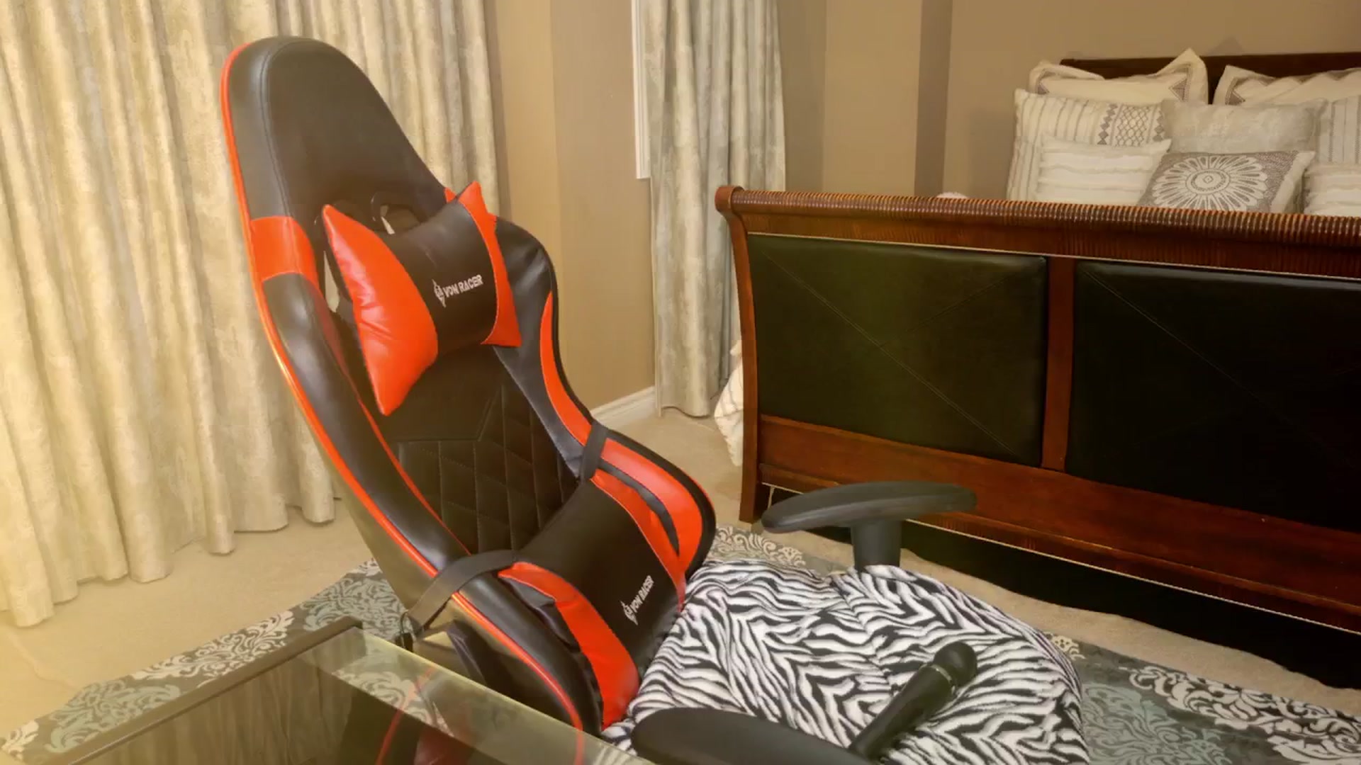Gallery image thumbnail from Ms_WetNWild's myfreecams stream on, 06/23/2025, 02:39 image 17 of 20