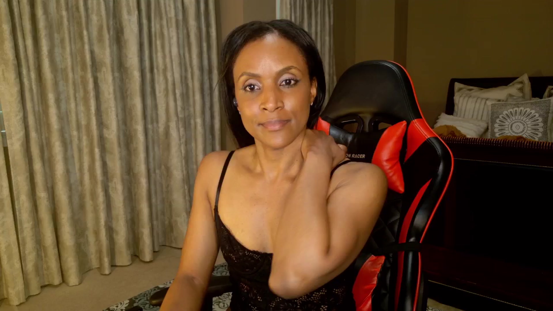 Gallery image thumbnail from Ms_WetNWild's myfreecams stream on, 06/30/2025, 14:01 image 19 of 20