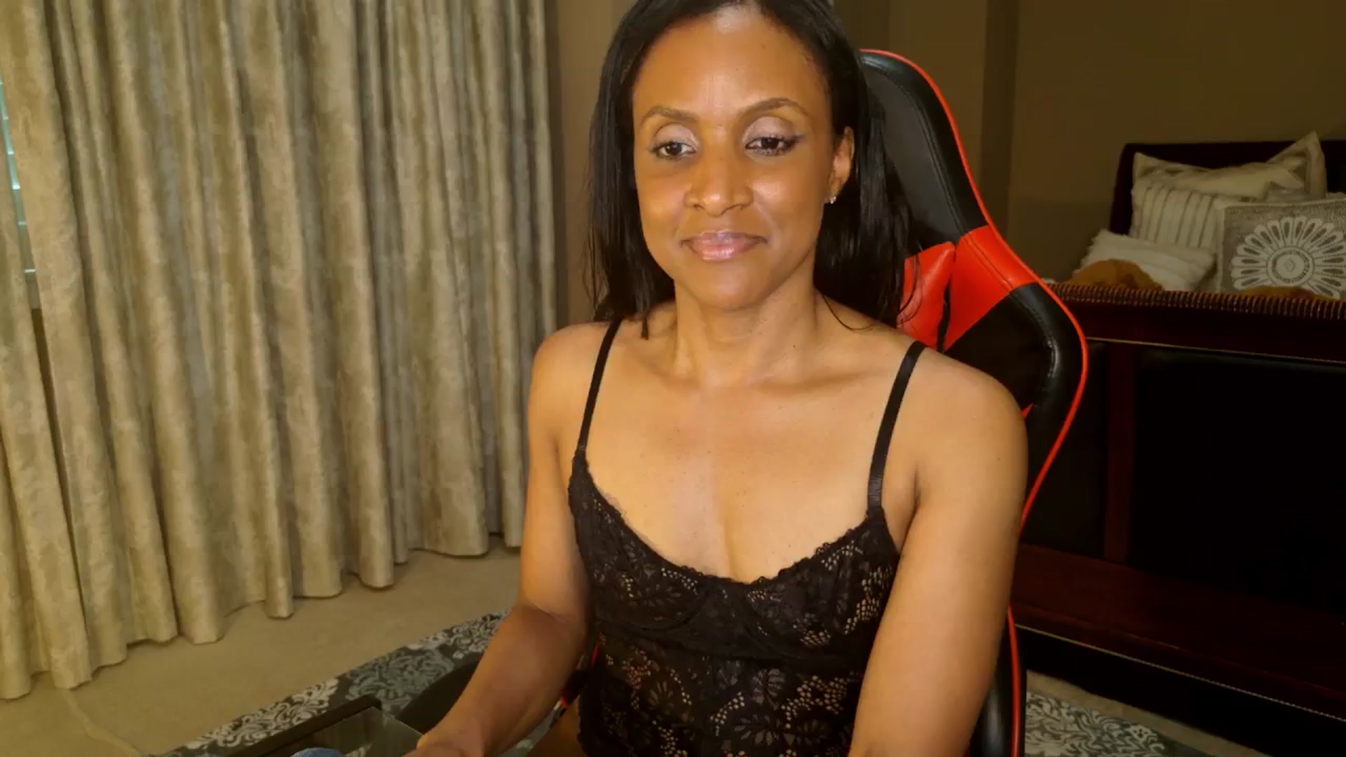 Gallery image thumbnail from Ms_WetNWild's myfreecams stream on, 06/30/2025, 16:06 image 6 of 20