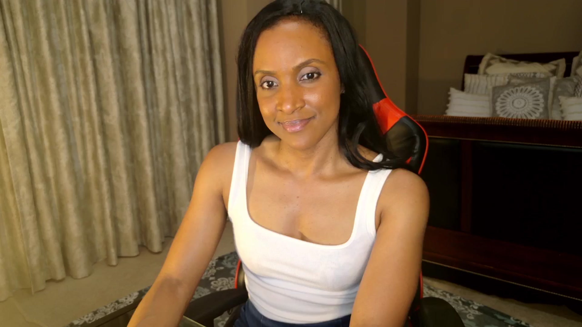 Gallery image thumbnail from Ms_WetNWild's myfreecams stream on, 07/07/2025, 17:33 image 10 of 20