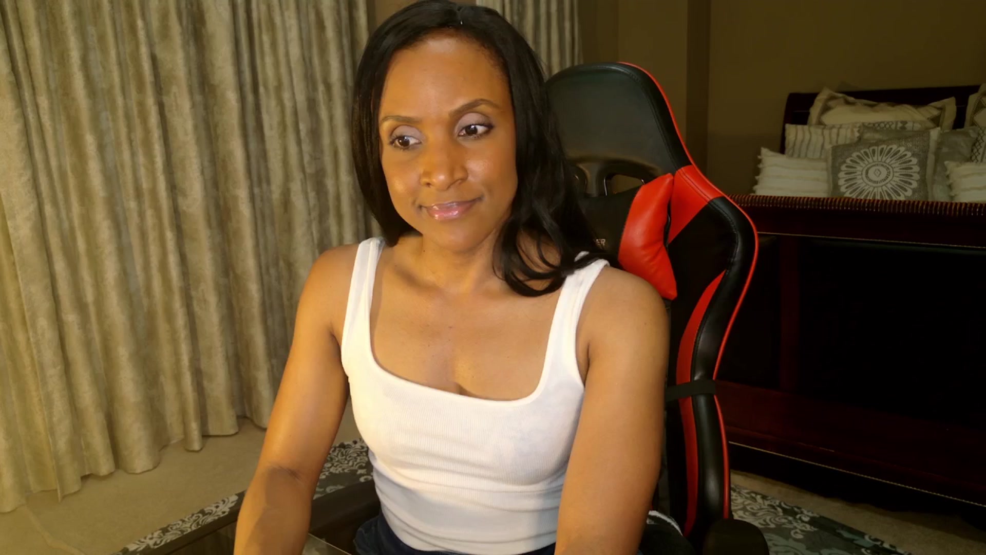 Gallery image thumbnail from Ms_WetNWild's myfreecams stream on, 07/07/2025, 17:33 image 2 of 20