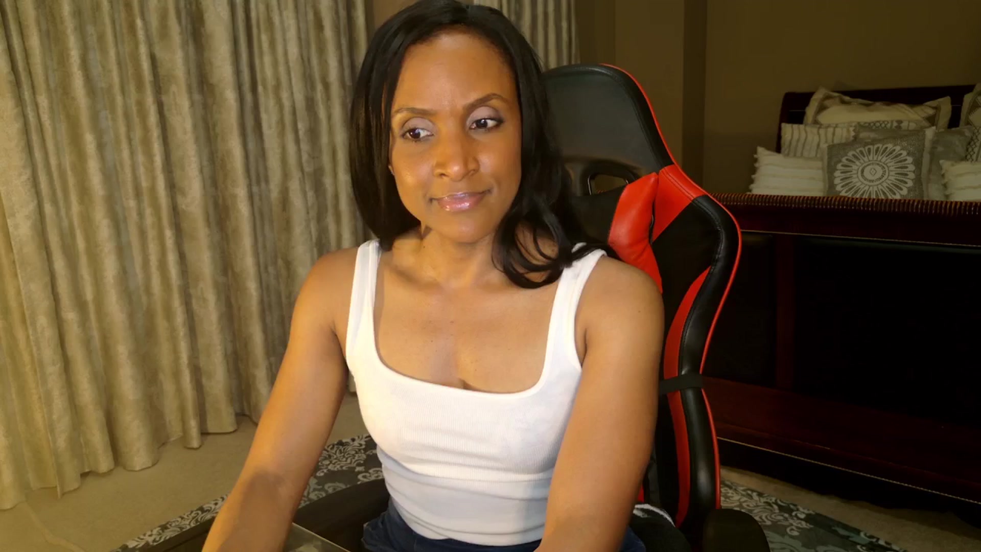 Gallery image thumbnail from Ms_WetNWild's myfreecams stream on, 07/07/2025, 17:33 image 3 of 20