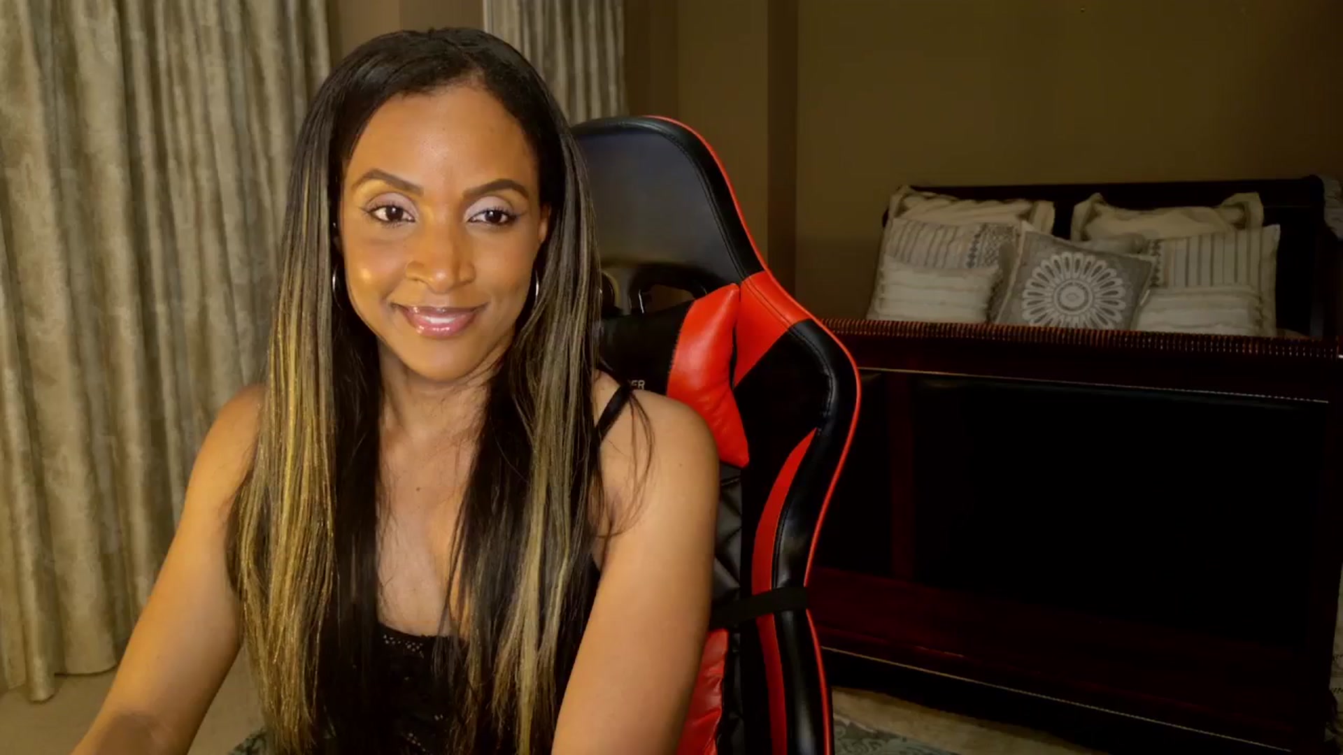 Gallery image thumbnail from Ms_WetNWild's myfreecams stream on, 07/23/2025, 03:17 image 1 of 20
