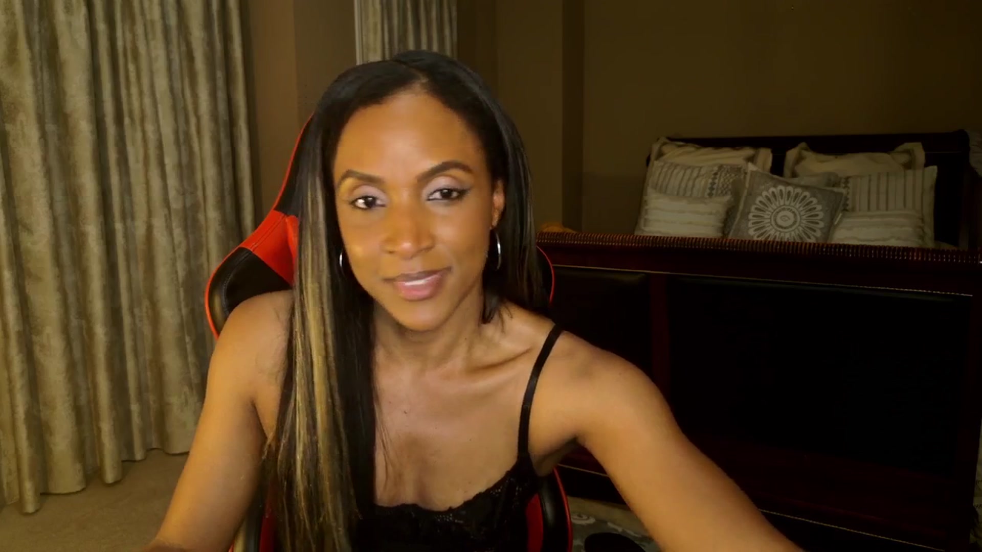 Gallery image thumbnail from Ms_WetNWild's myfreecams stream on, 07/23/2025, 03:17 image 7 of 20