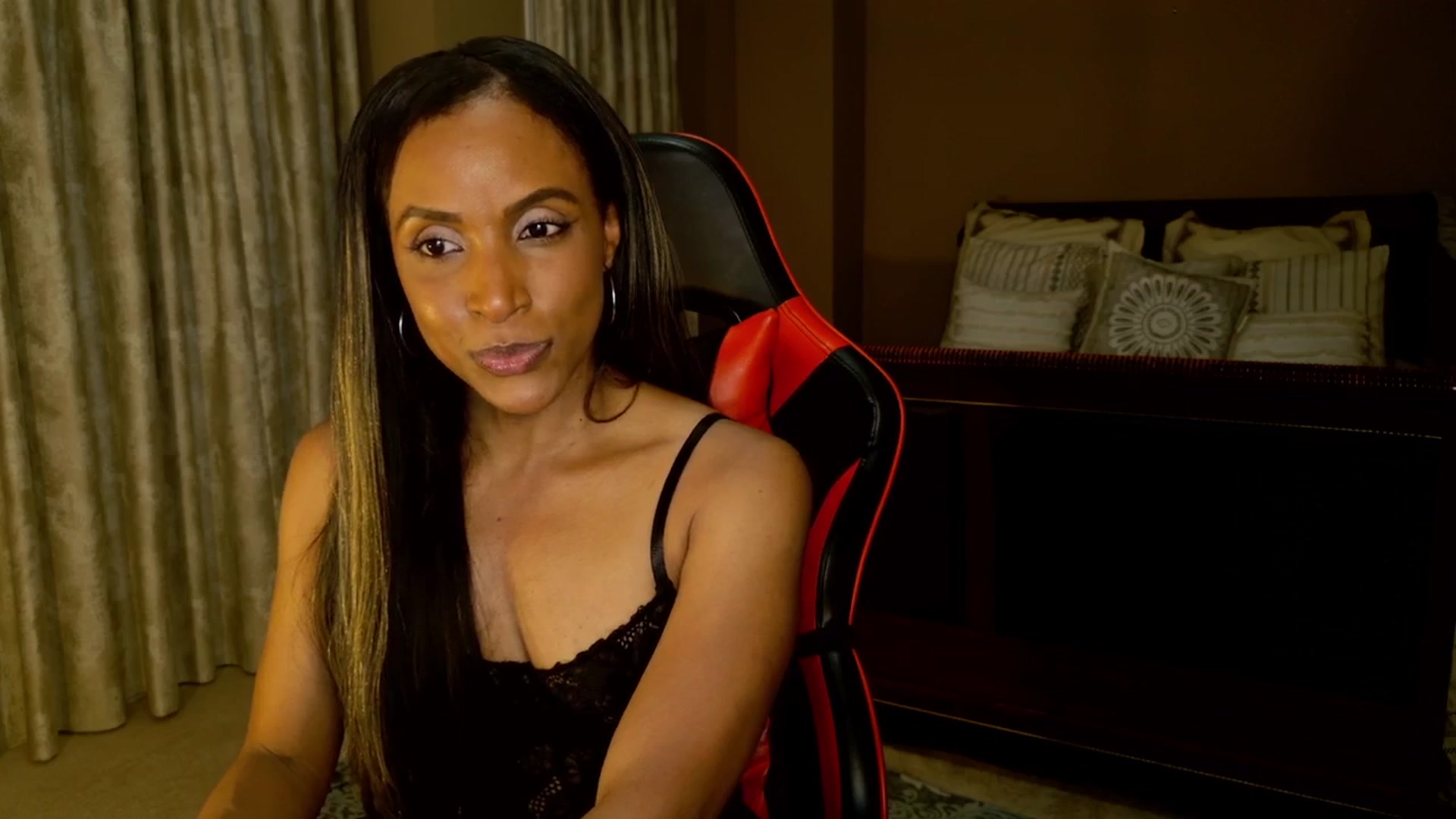 Gallery image thumbnail from Ms_WetNWild's myfreecams stream on, 07/23/2025, 03:17 image 4 of 20