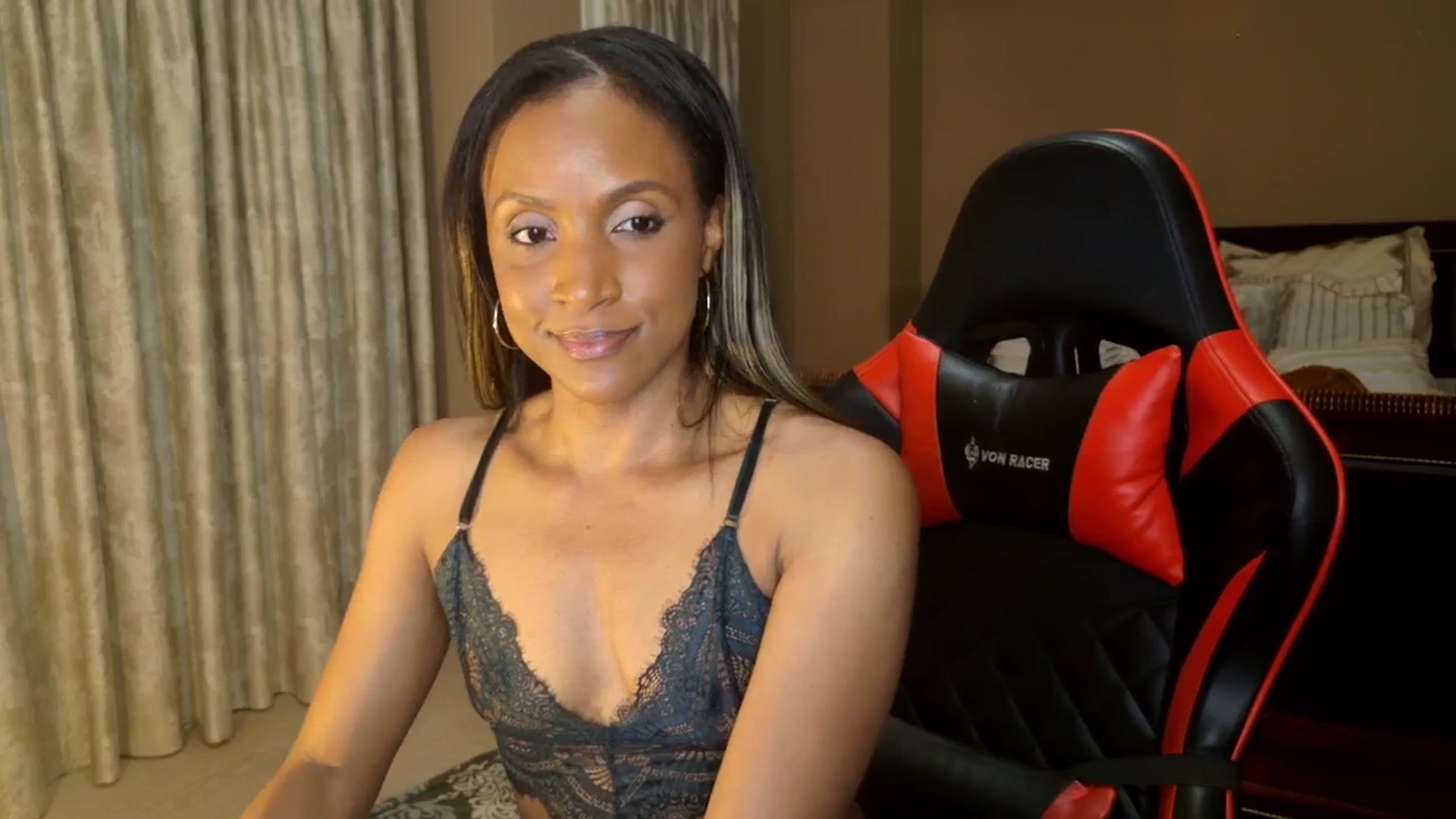 Gallery image thumbnail from Ms_WetNWild's myfreecams stream on, 07/24/2025, 03:42 image 5 of 20