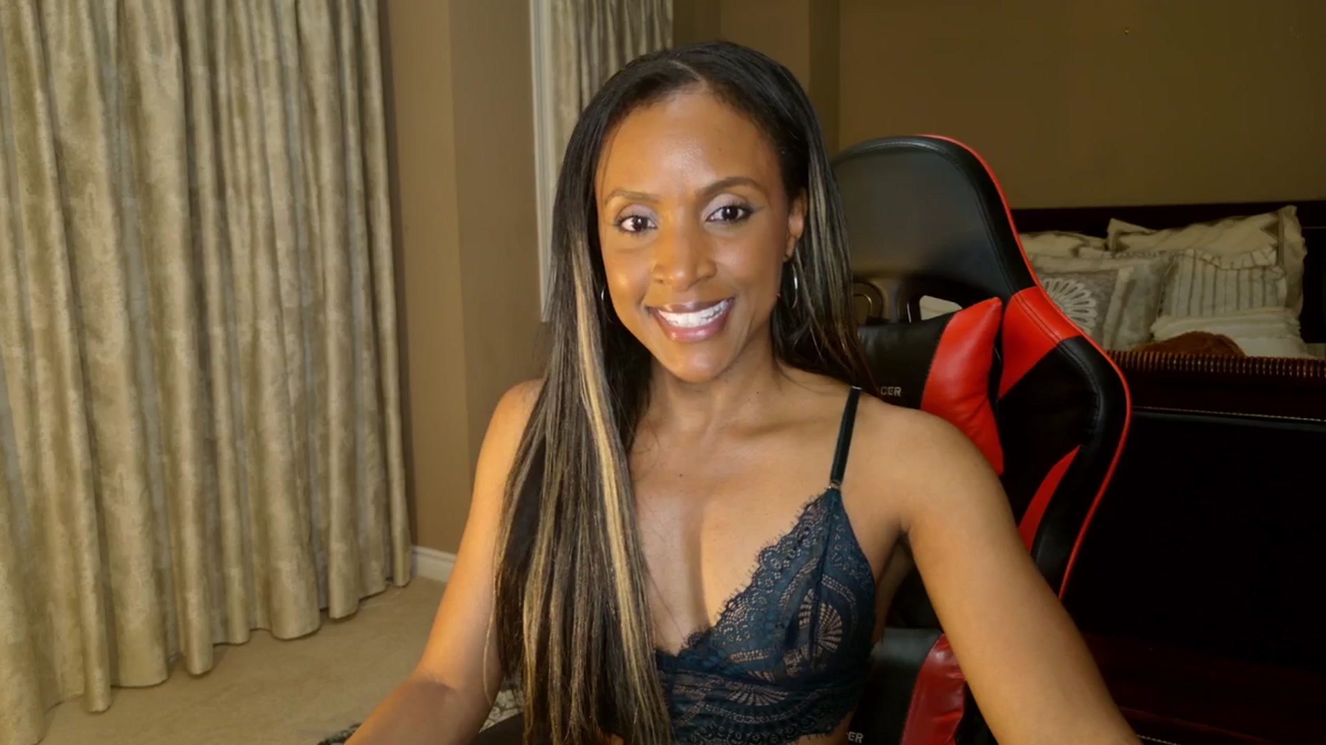 Gallery image thumbnail from Ms_WetNWild's myfreecams stream on, 07/24/2025, 03:42 image 7 of 20