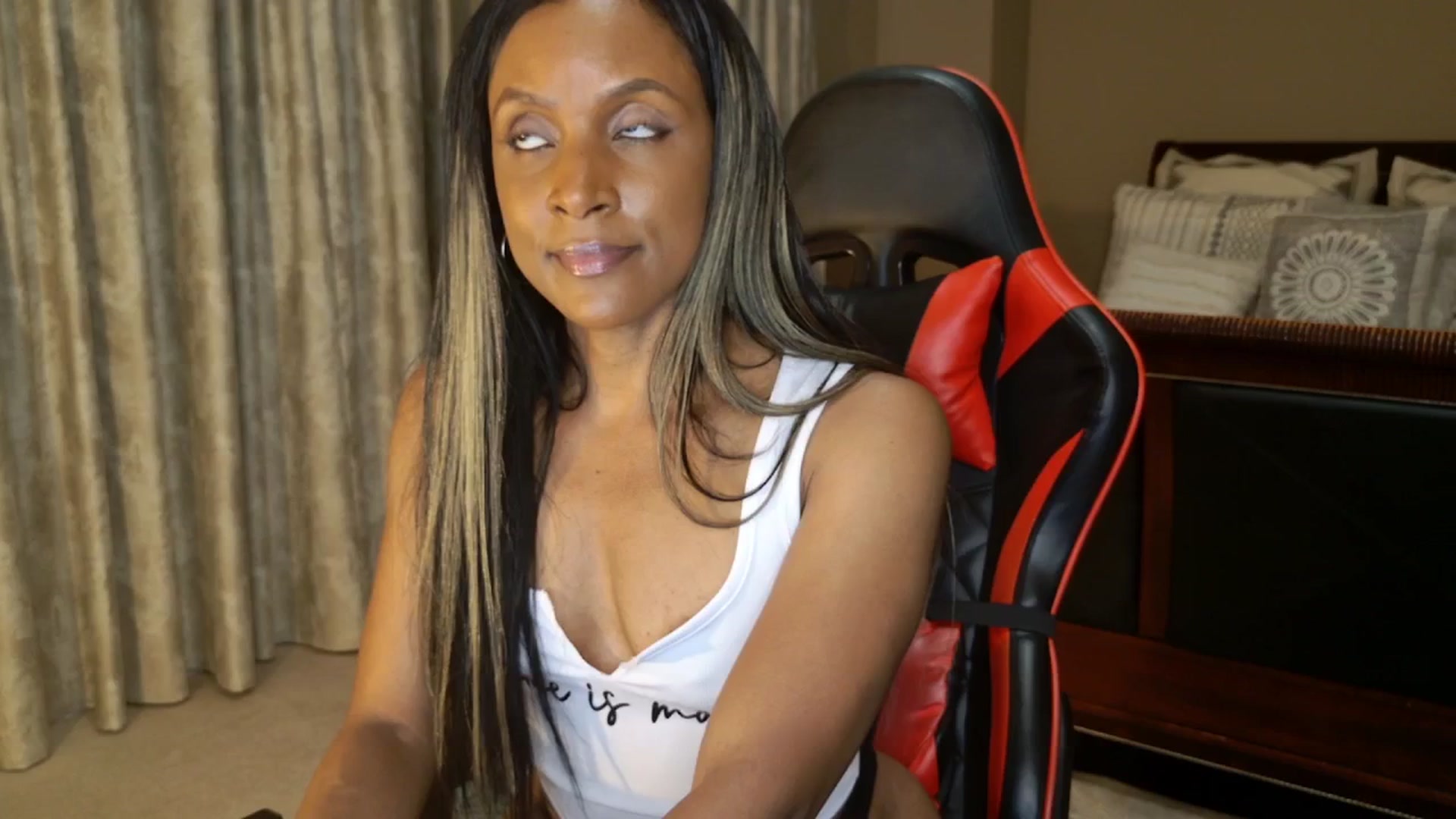 Gallery image thumbnail from Ms_WetNWild's myfreecams stream on, 07/27/2025, 23:06 image 6 of 20