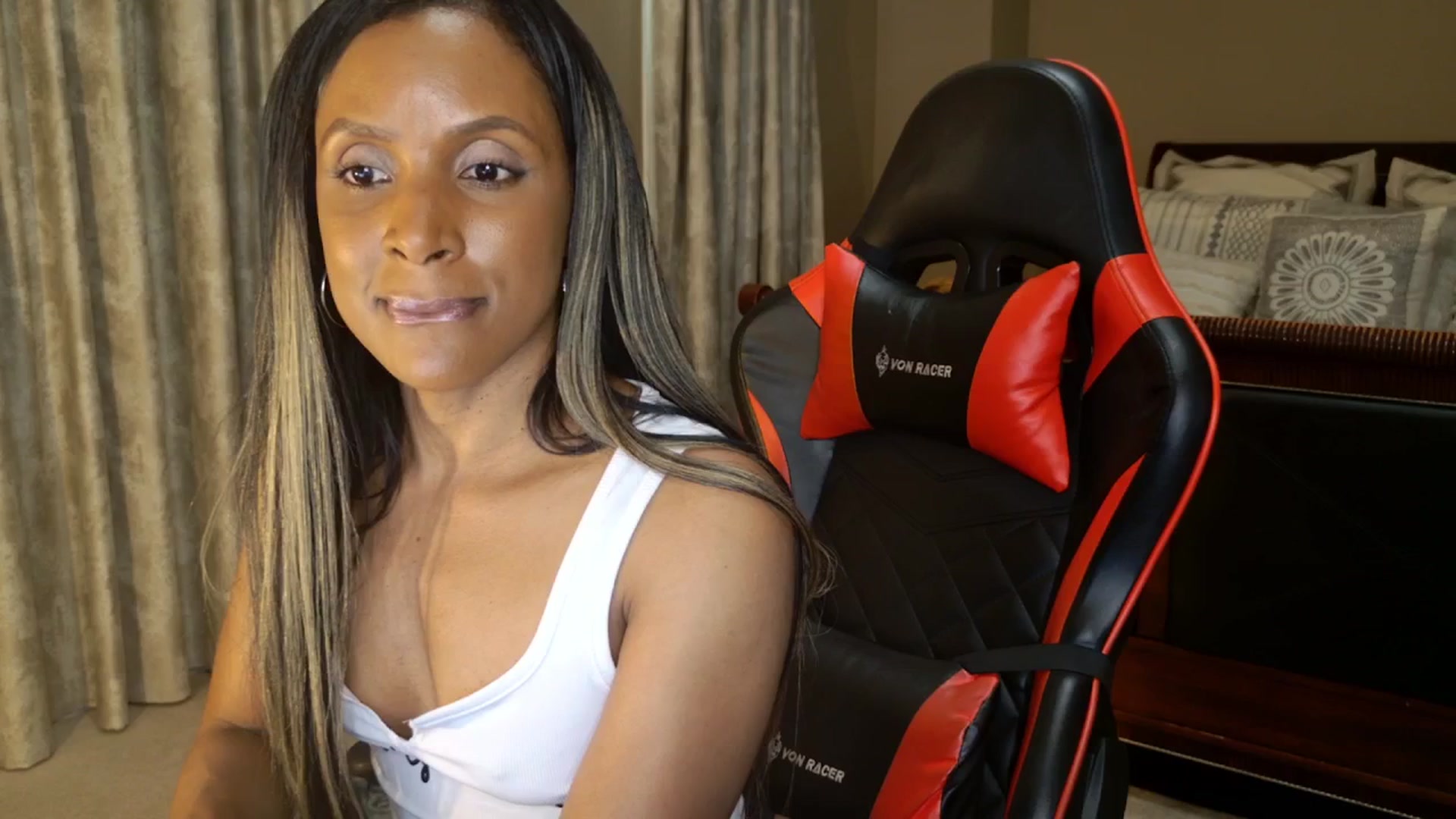 Gallery image thumbnail from Ms_WetNWild's myfreecams stream on, 07/27/2025, 23:06 image 7 of 20