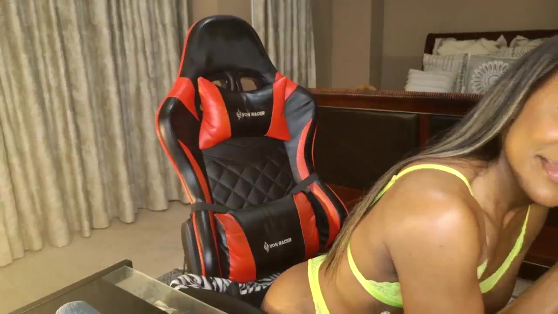Gallery image thumbnail from Ms_WetNWild's myfreecams stream on, 07/29/2025, 02:04 image 13 of 20