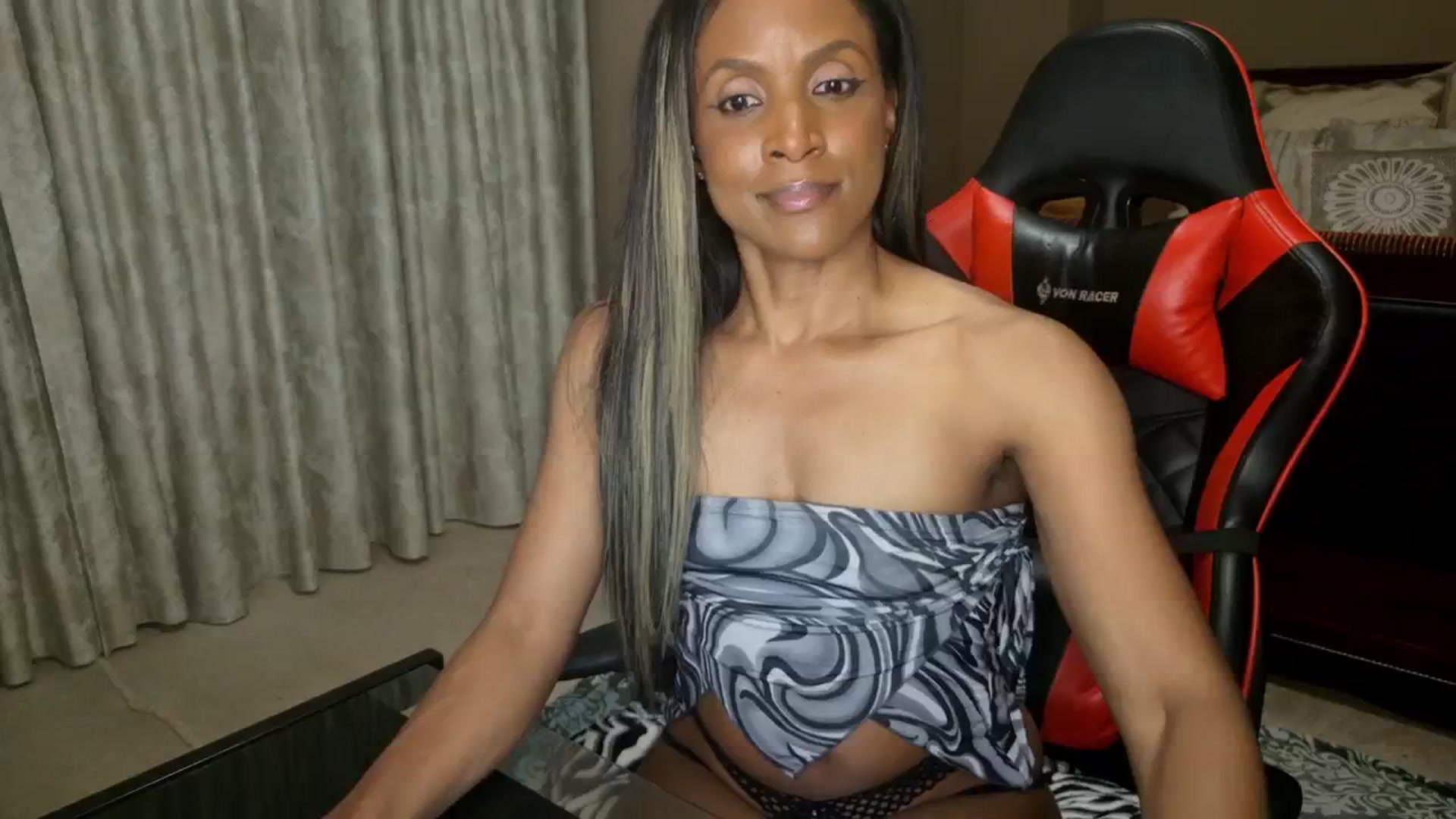 Gallery image thumbnail from Ms_WetNWild's myfreecams stream on, 07/31/2025, 04:44 image 14 of 20