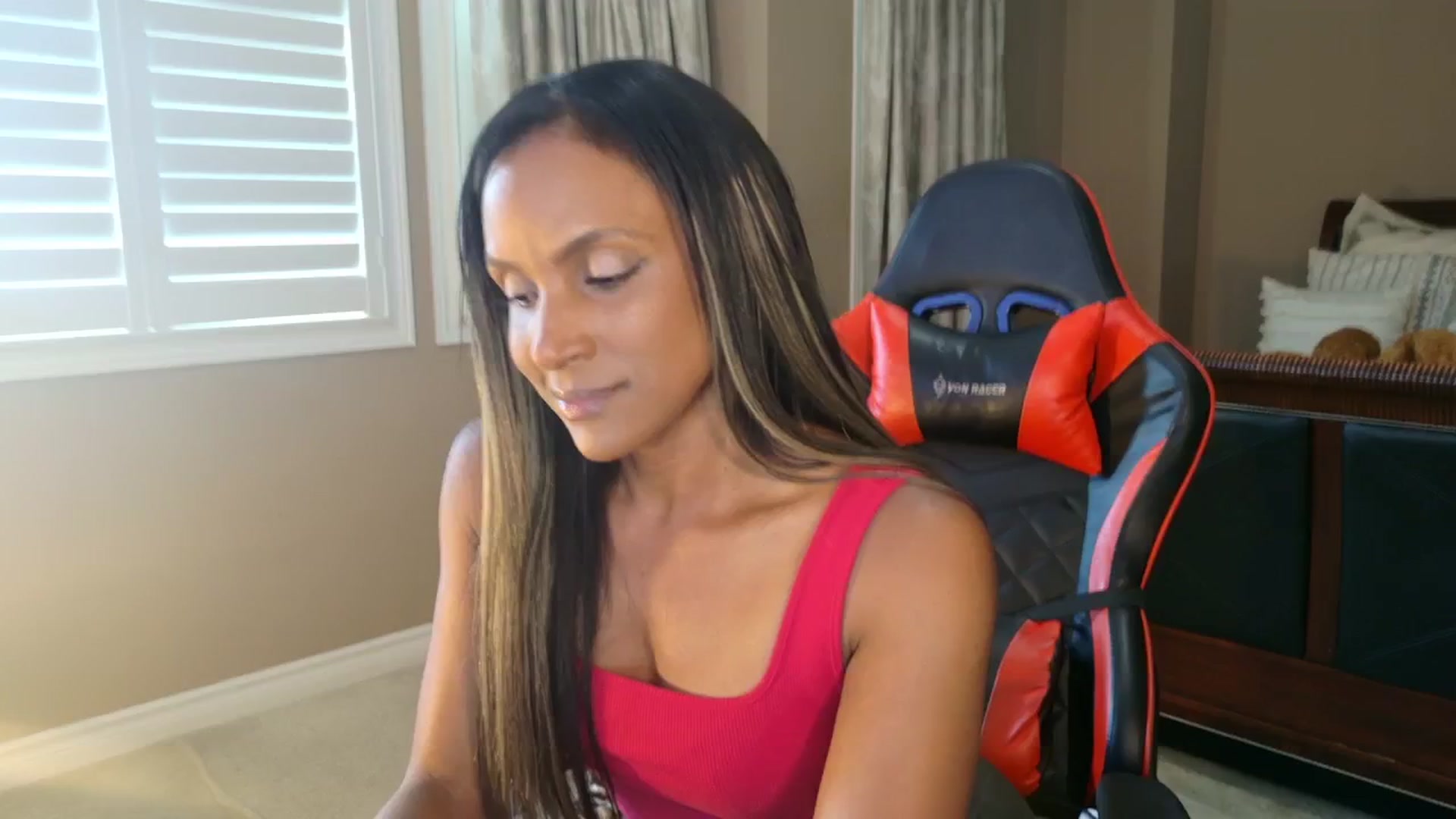 Gallery image thumbnail from Ms_WetNWild's myfreecams stream on, 08/11/2025, 21:14 image 3 of 20