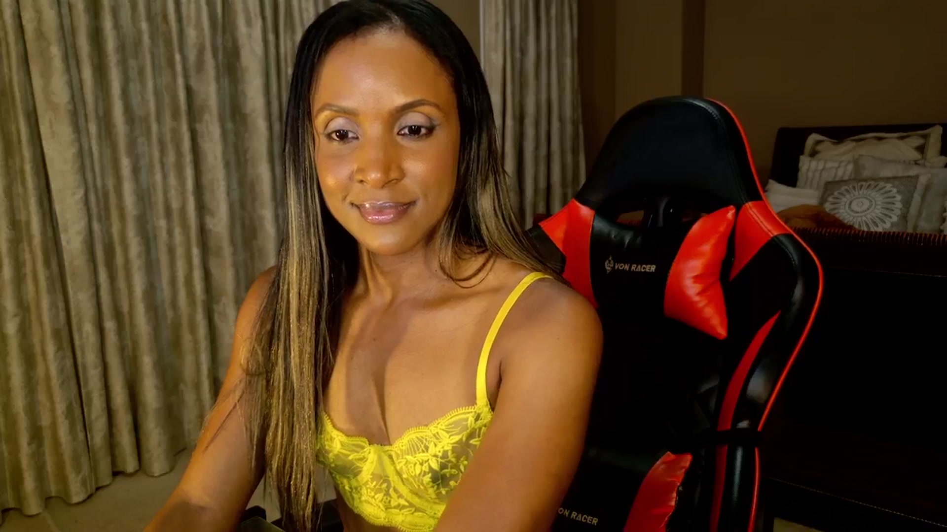 Gallery image thumbnail from Ms_WetNWild's myfreecams stream on, 08/14/2025, 04:23 image 7 of 20