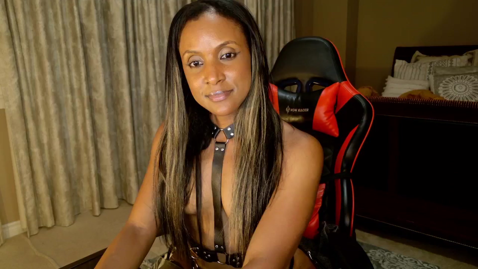 Gallery image thumbnail from Ms_WetNWild's myfreecams stream on, 08/15/2025, 06:16 image 1 of 20