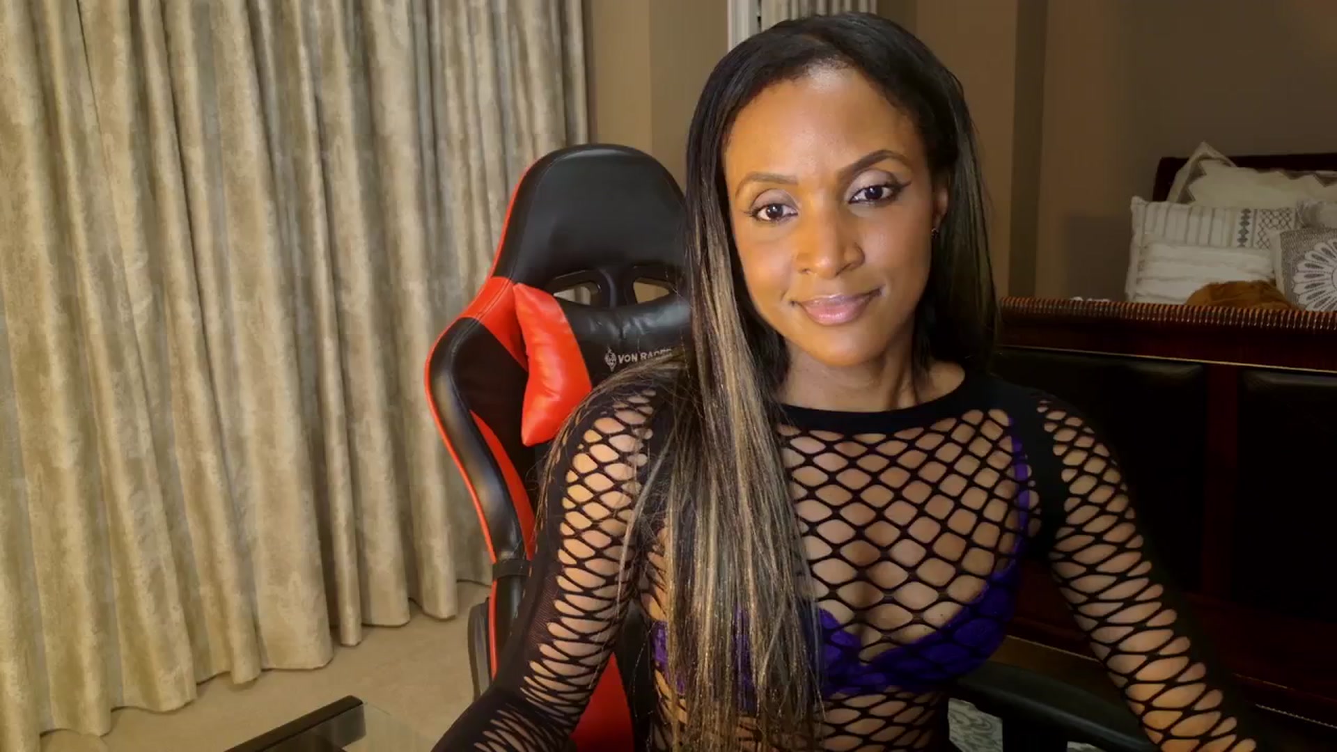 Gallery image thumbnail from Ms_WetNWild's myfreecams stream on, 08/18/2025, 05:11 image 9 of 20