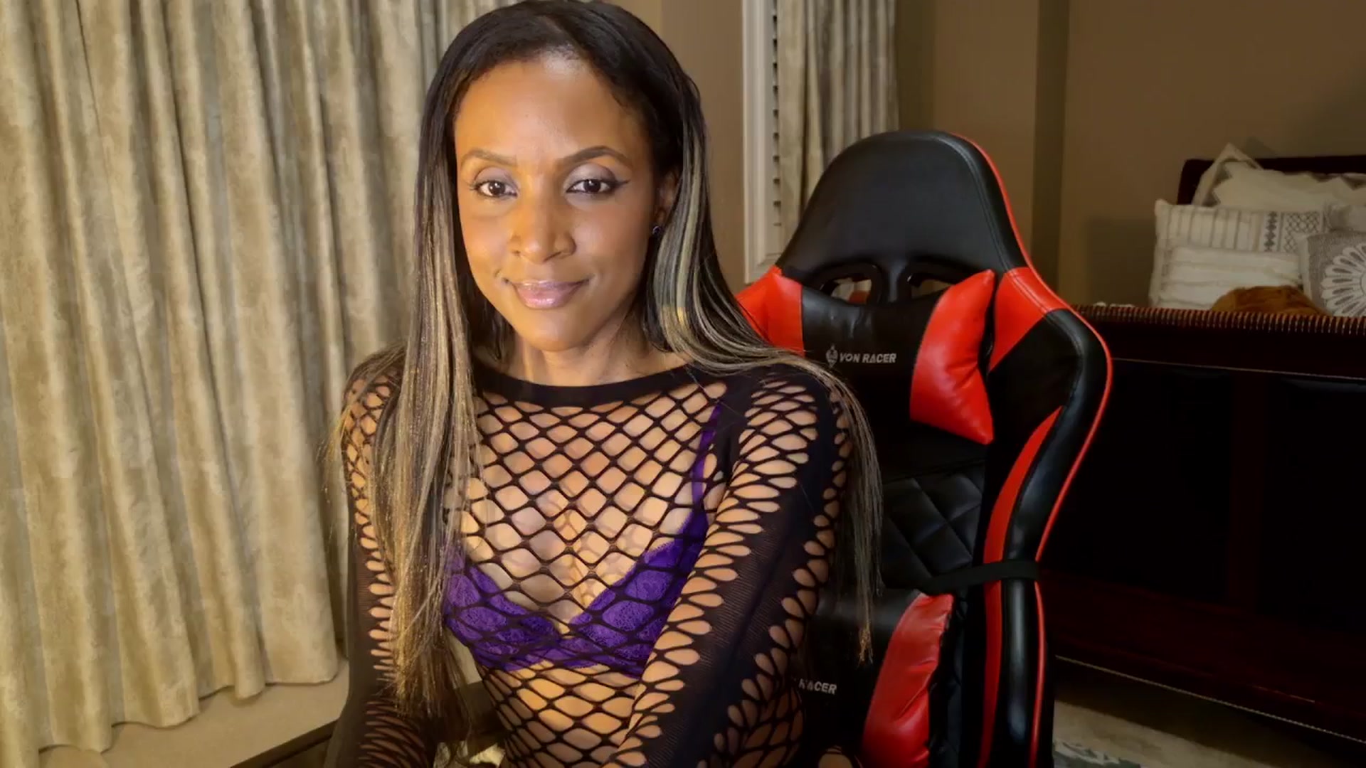 Gallery image thumbnail from Ms_WetNWild's myfreecams stream on, 08/18/2025, 05:11 image 8 of 20