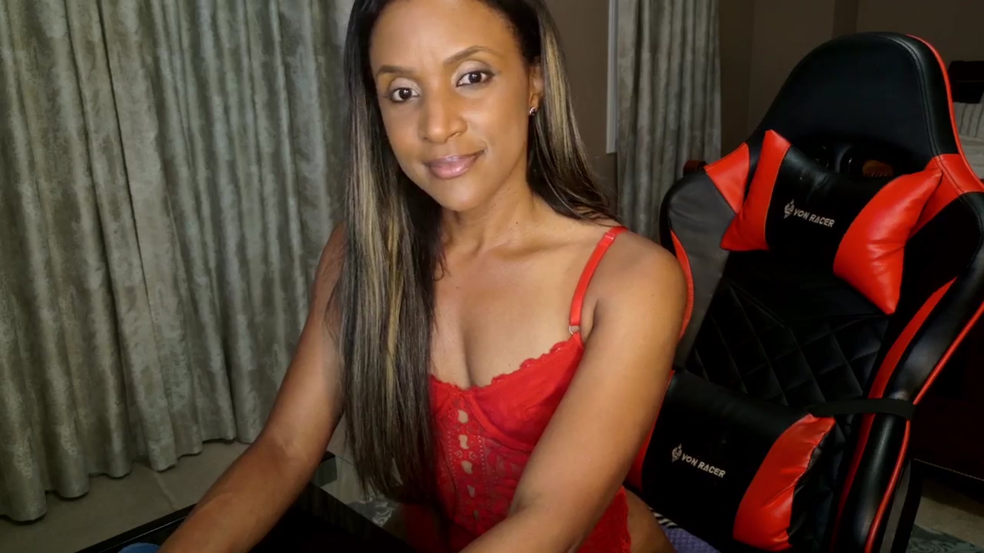Gallery image thumbnail from Ms_WetNWild's myfreecams stream on, 08/19/2025, 01:58 image 3 of 20