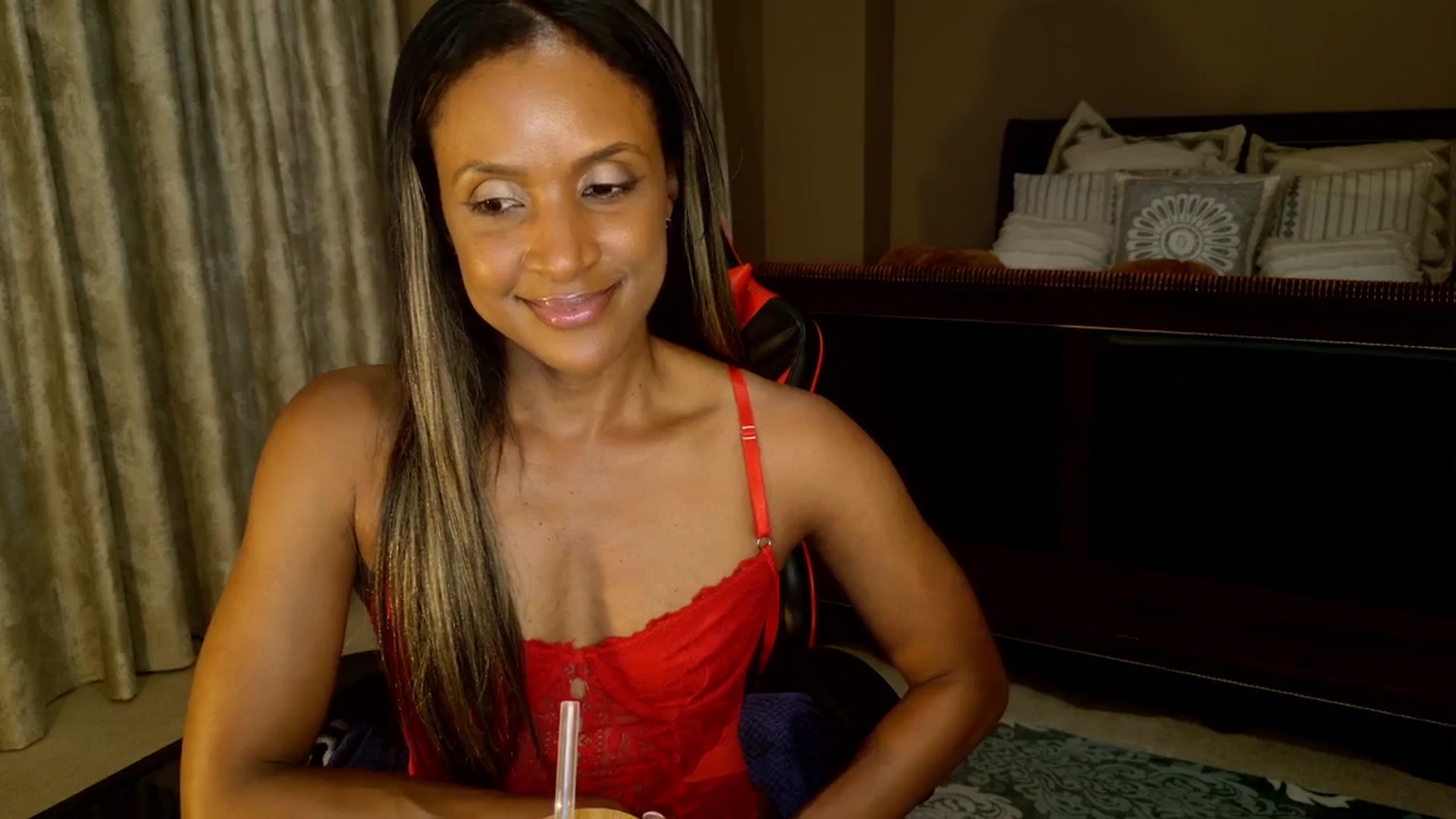Gallery image thumbnail from Ms_WetNWild's myfreecams stream on, 08/19/2025, 03:46 image 8 of 20