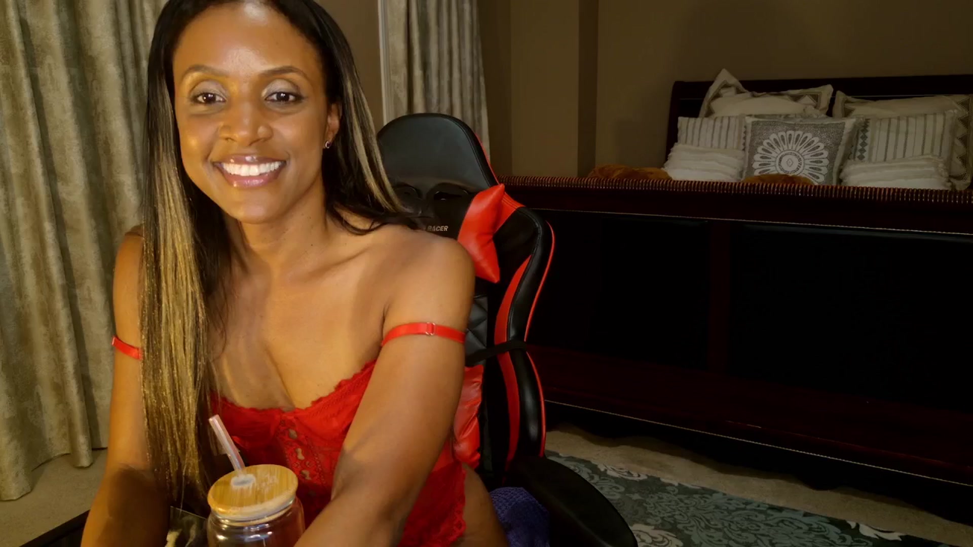 Gallery image thumbnail from Ms_WetNWild's myfreecams stream on, 08/19/2025, 03:46 image 15 of 20