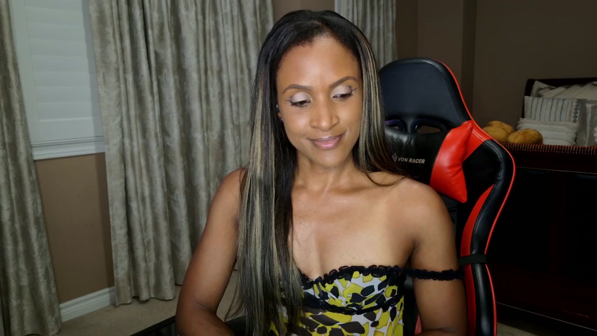 Gallery image thumbnail from Ms_WetNWild's myfreecams stream on, 08/20/2025, 02:00 image 6 of 20