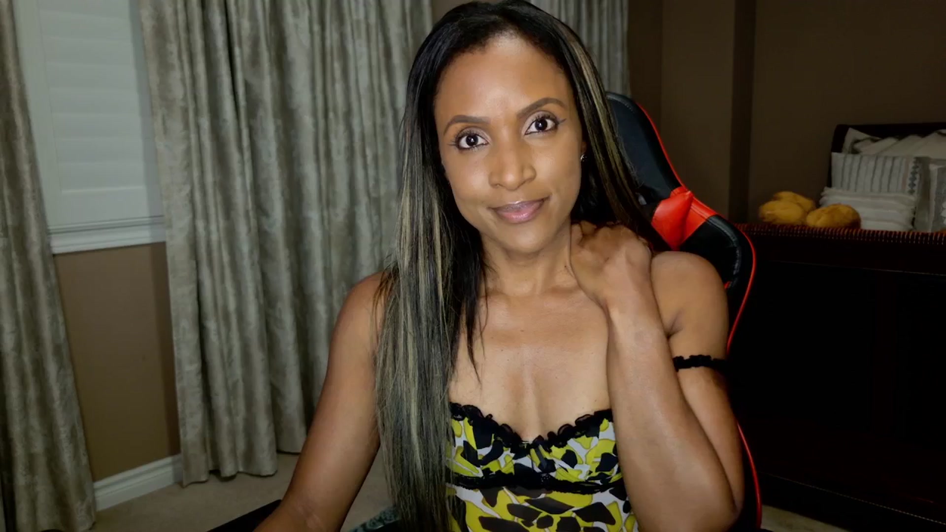 Gallery image thumbnail from Ms_WetNWild's myfreecams stream on, 08/20/2025, 02:00 image 5 of 20