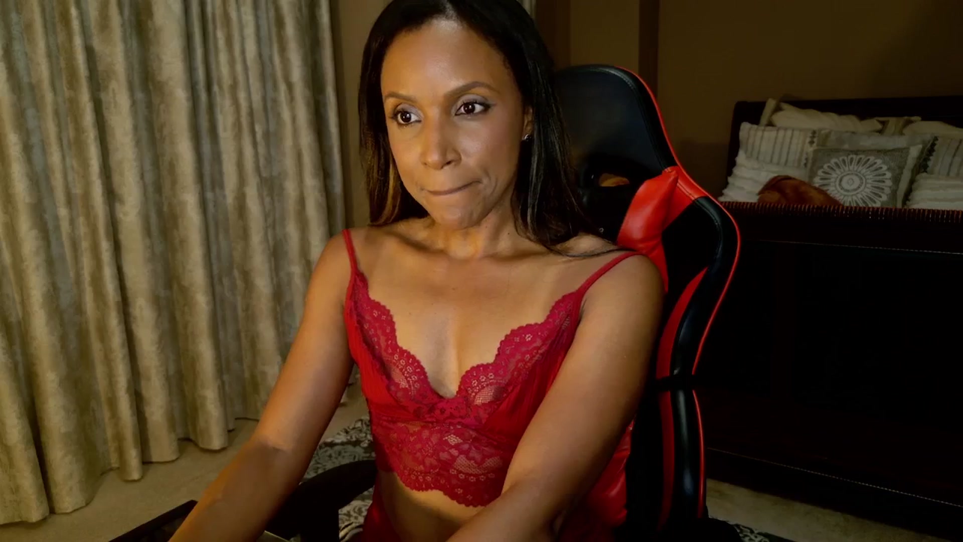Gallery image thumbnail from Ms_WetNWild's myfreecams stream on, 08/21/2025, 03:00 image 14 of 20