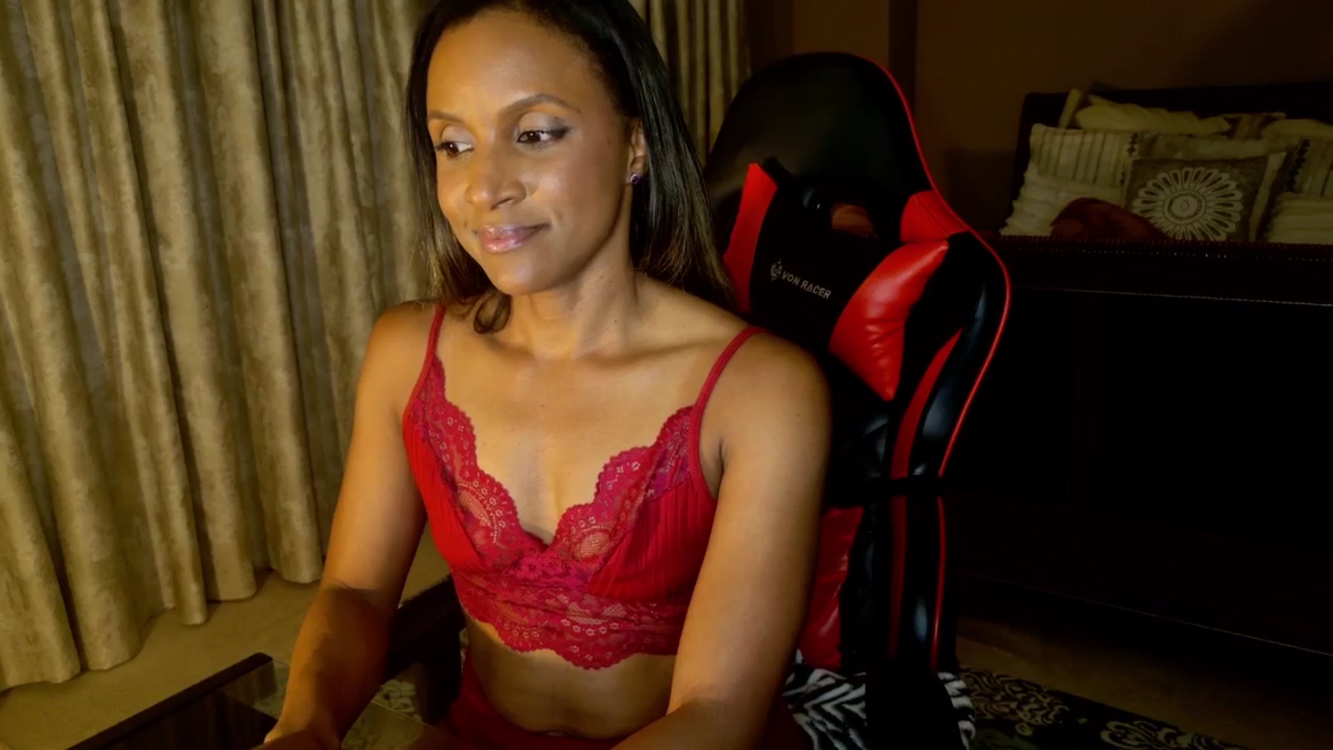 Gallery image thumbnail from Ms_WetNWild's myfreecams stream on, 08/21/2025, 03:40 image 18 of 20